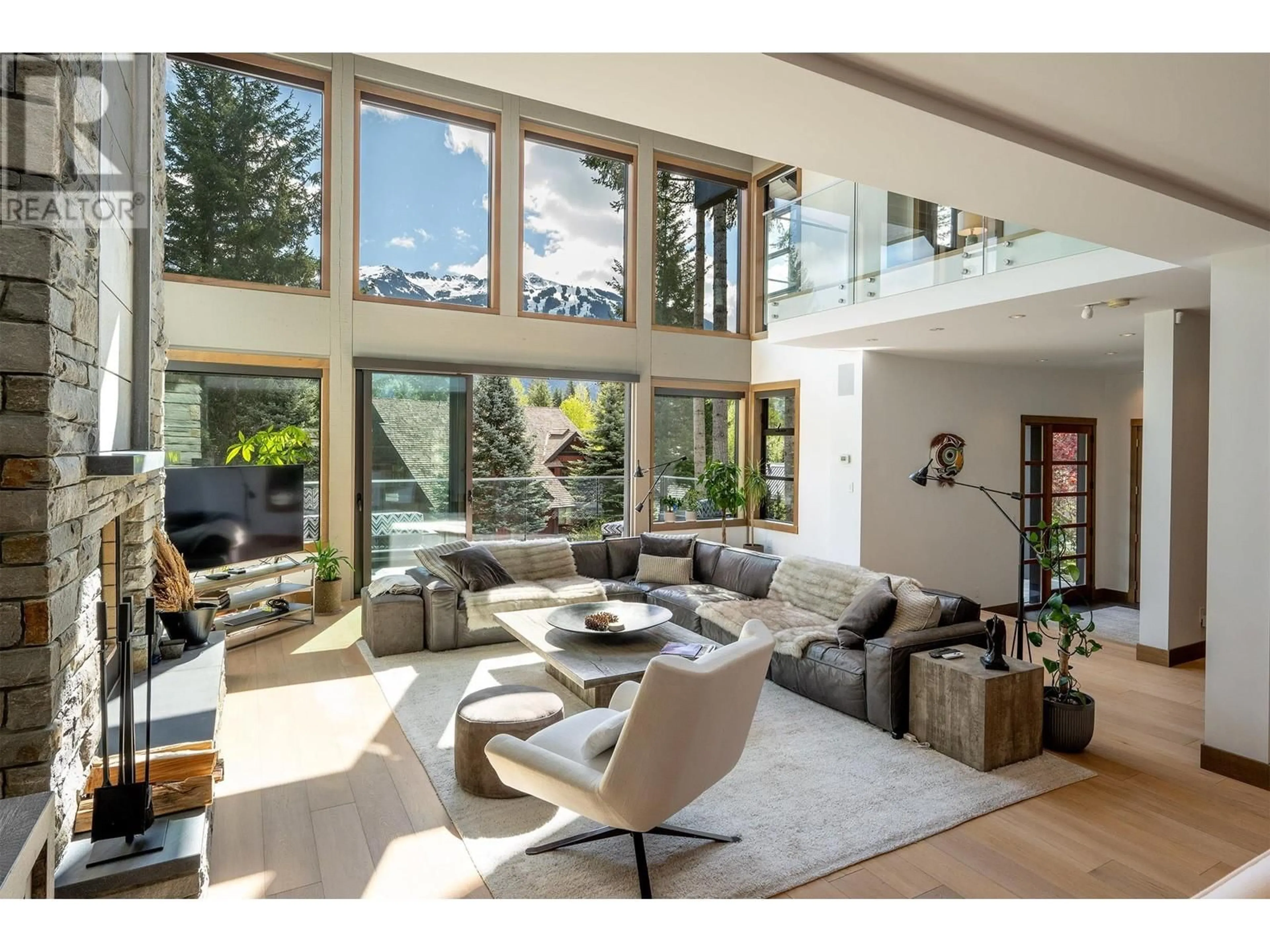 Living room with furniture, unknown for 7441 TREETOP LANE, Whistler British Columbia V8E0E9