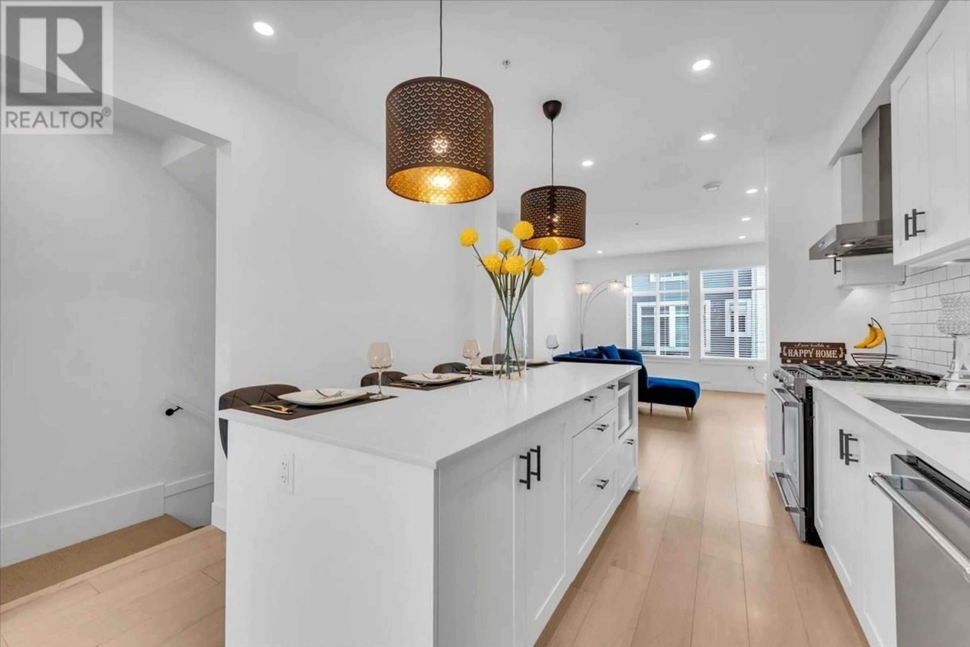 Open concept kitchen, unknown for 11 - 24021 110 AVENUE, Maple Ridge British Columbia V2W0J9