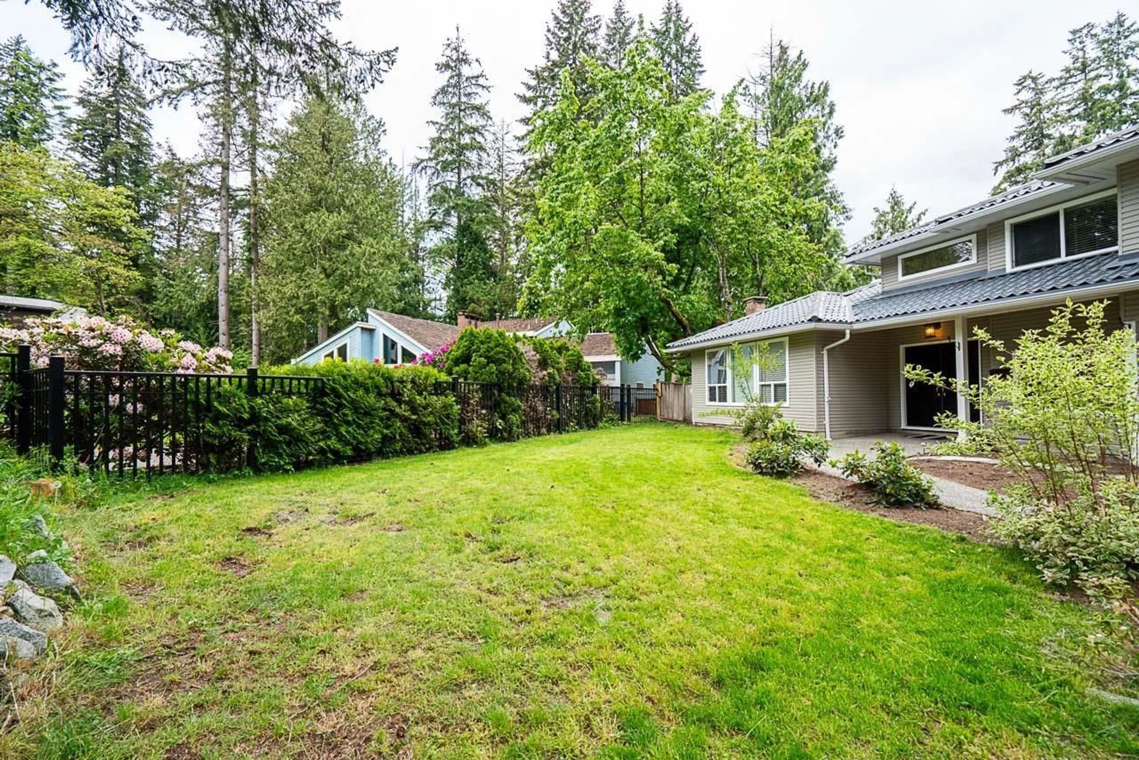 Patio, forest/trees view for 14388 GREENCREST, Surrey British Columbia V4P1M1