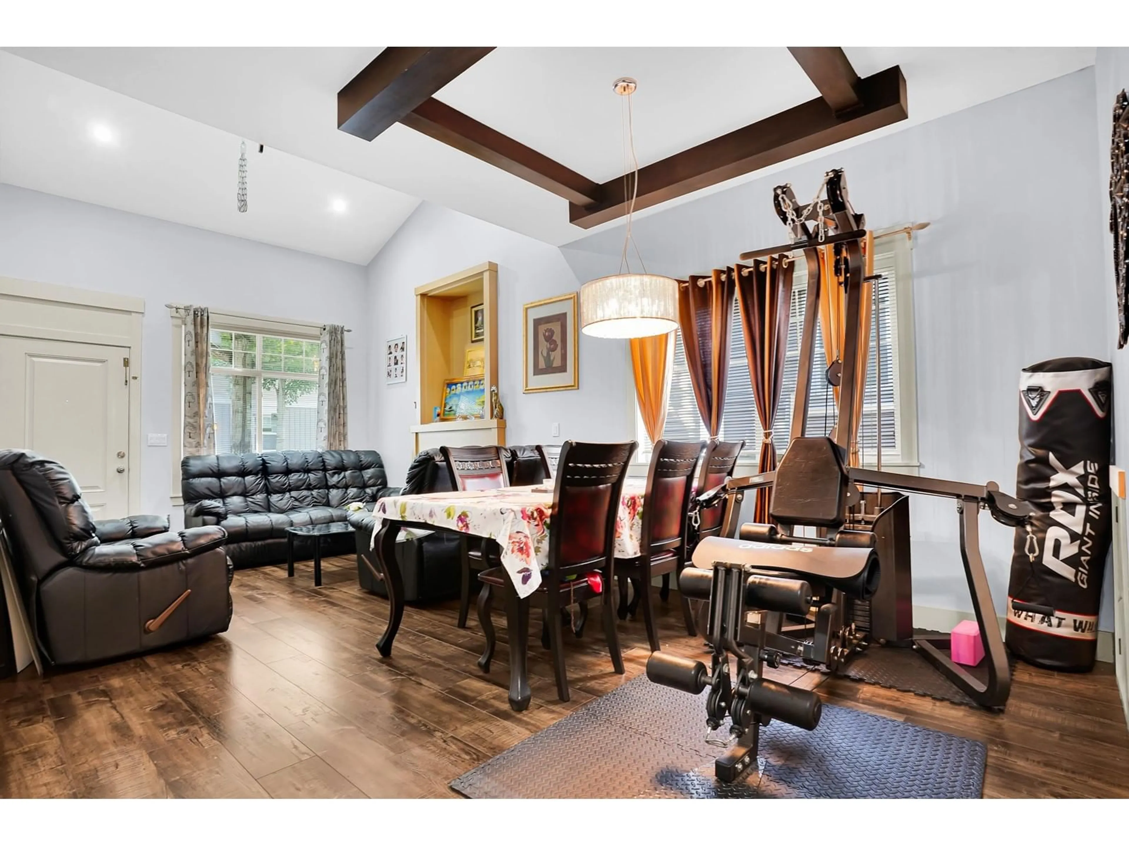 Dining room, wood/laminate floor for 7 - 30748 CARDINAL, Abbotsford British Columbia V2T0C1