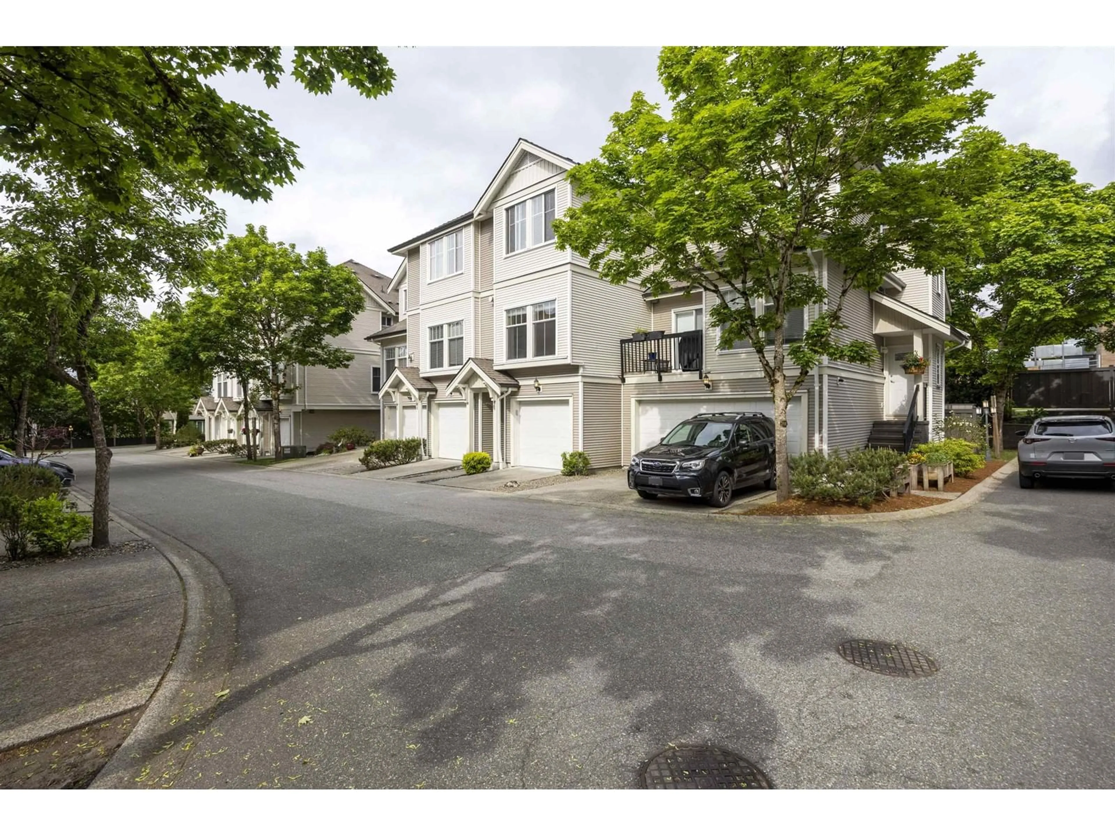 A pic from outside/outdoor area/front of a property/back of a property/a pic from drone, street for 12 - 21535 88, Langley British Columbia V1M4E5