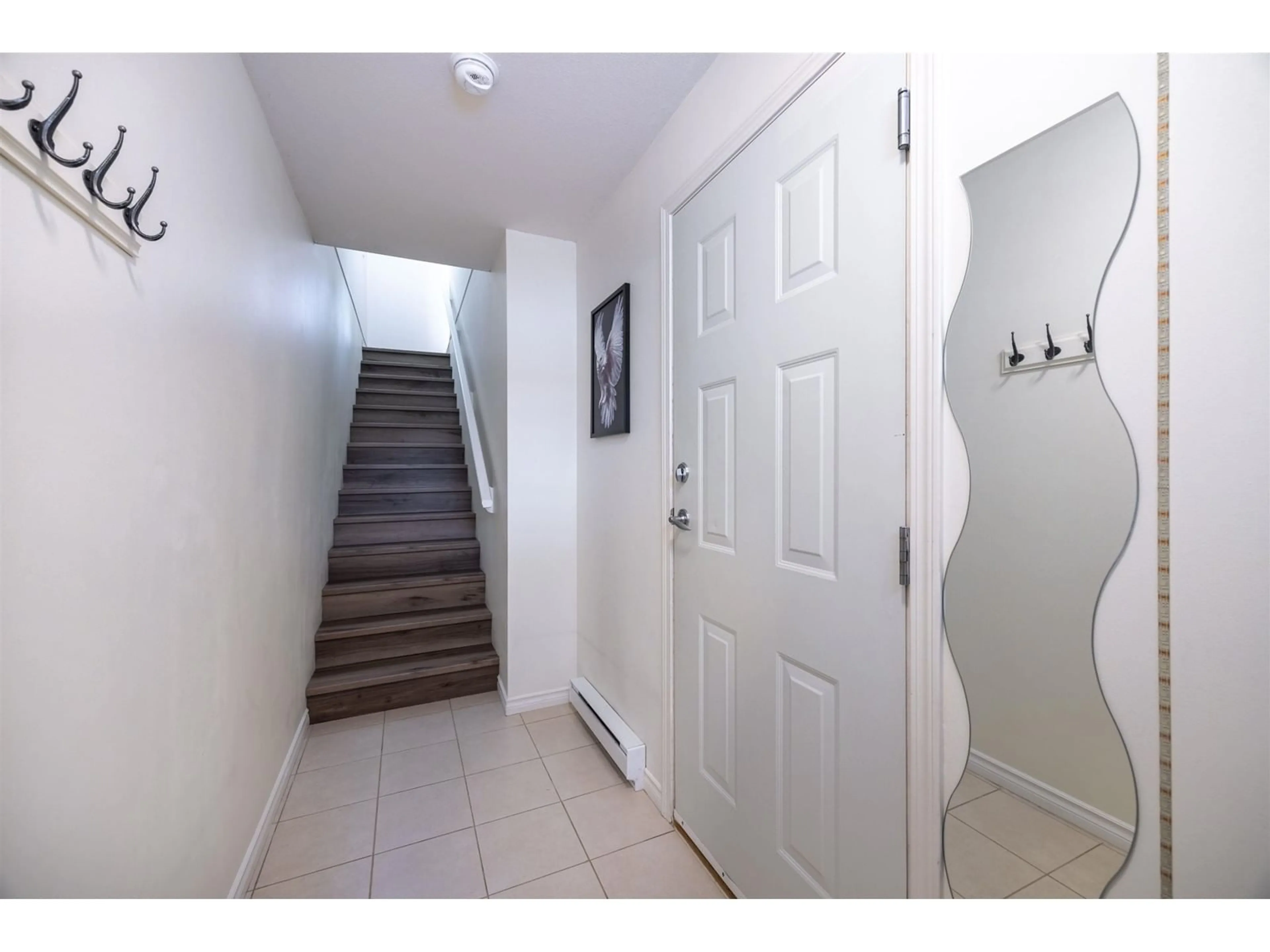 Indoor entryway for 12 - 21535 88, Langley British Columbia V1M4E5