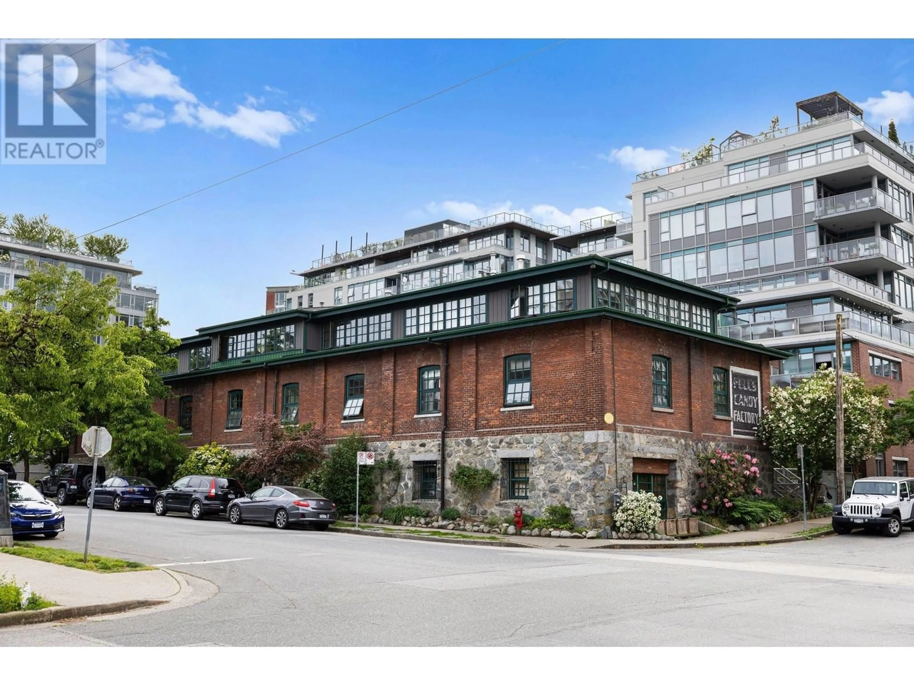 Unknown for 10 - 280 6TH AVENUE, Vancouver British Columbia V5T1J8