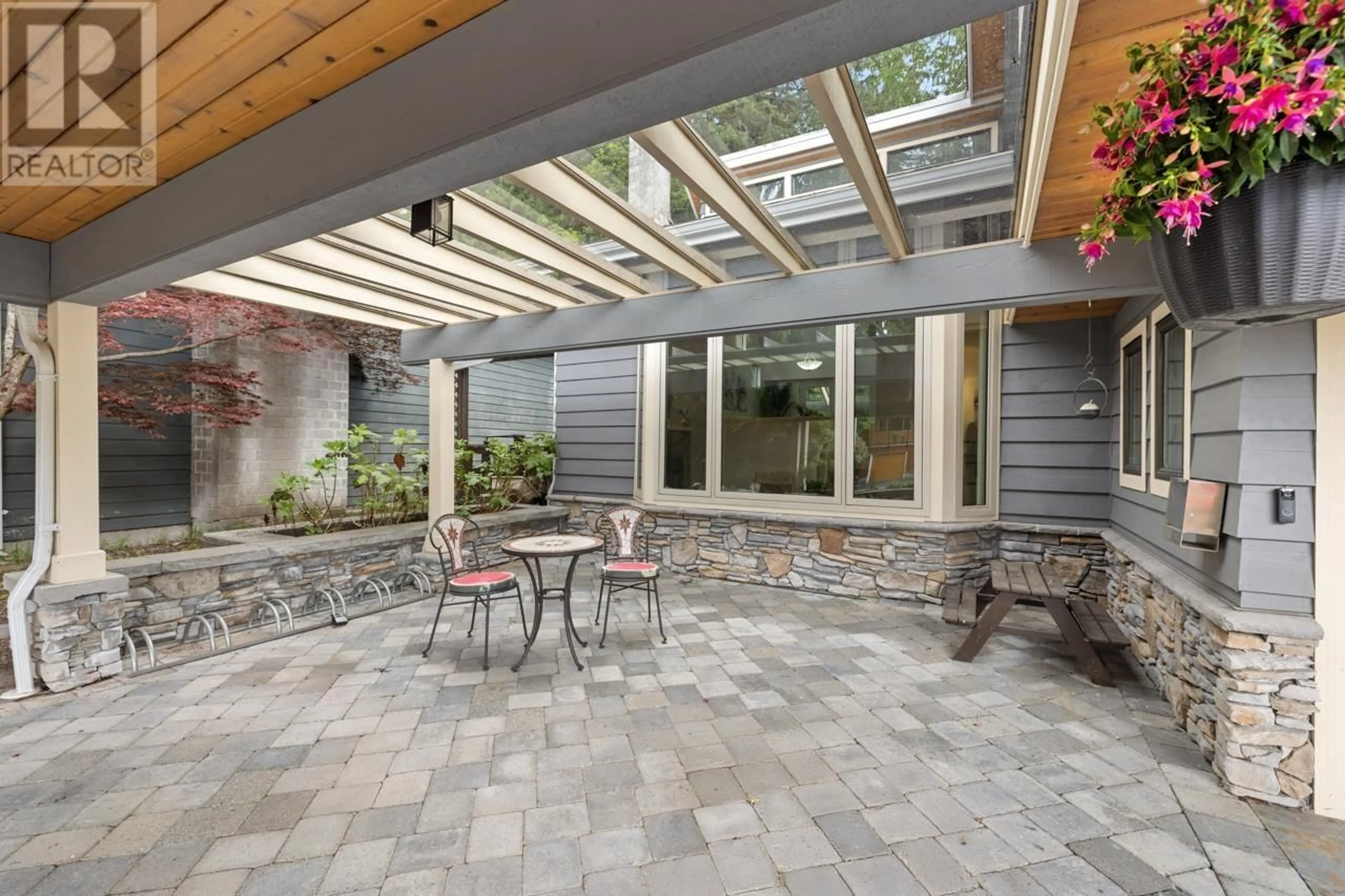 Patio, street for 3690 RUTHERFORD CRESCENT, North Vancouver British Columbia V7N2C7