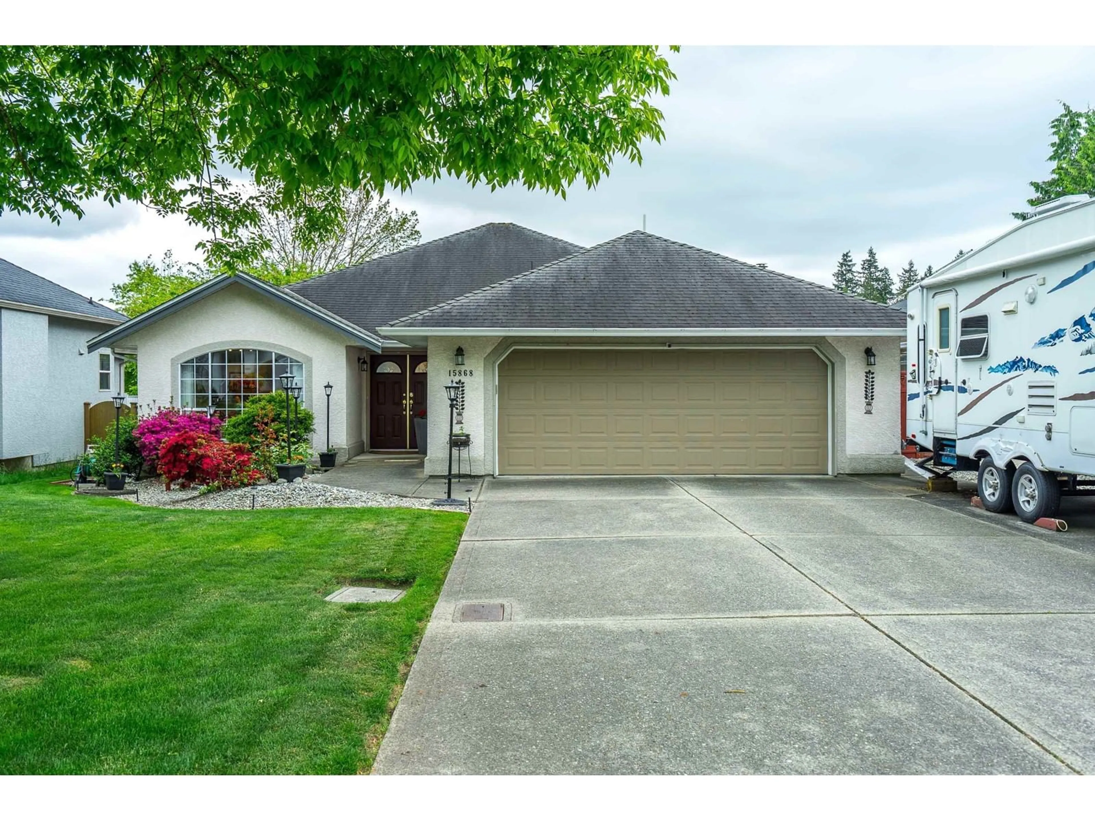 Home with vinyl exterior material, street for 15868 80A, Surrey British Columbia V4N0S7