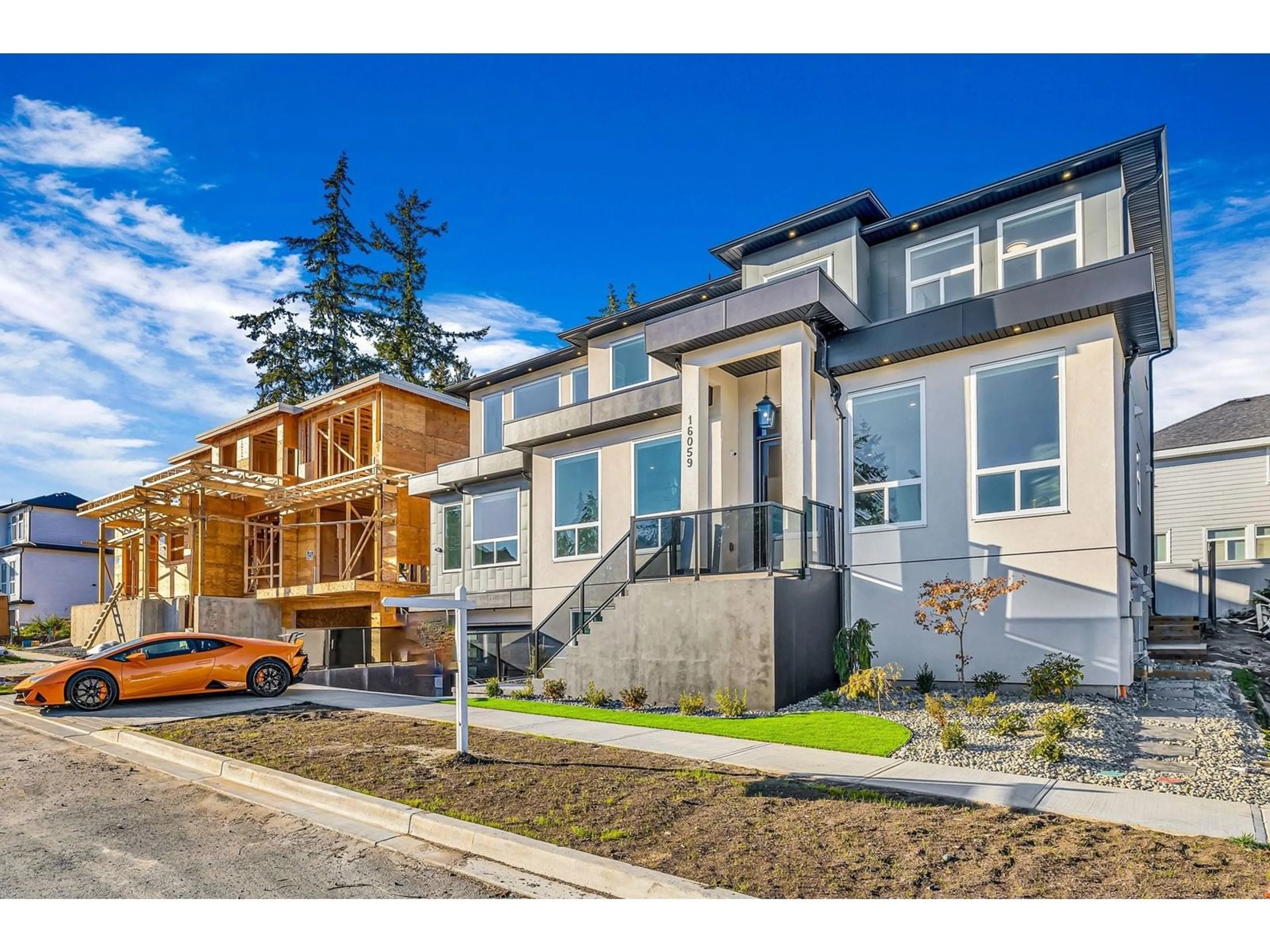 Unknown for 16059 9A, Surrey British Columbia V4A4W5