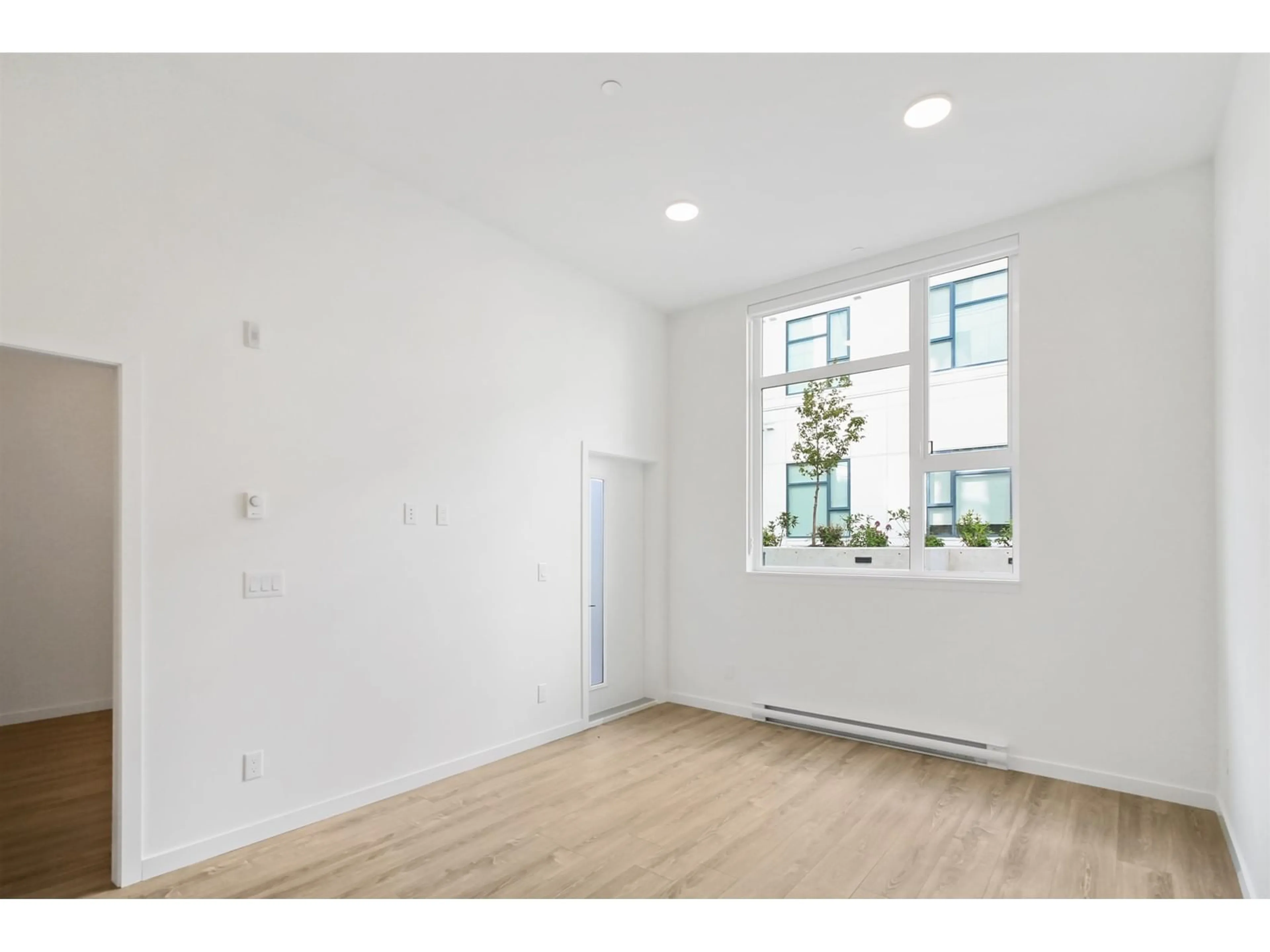 A pic of a room for E101 - 10829 140, Surrey British Columbia V3R0H4