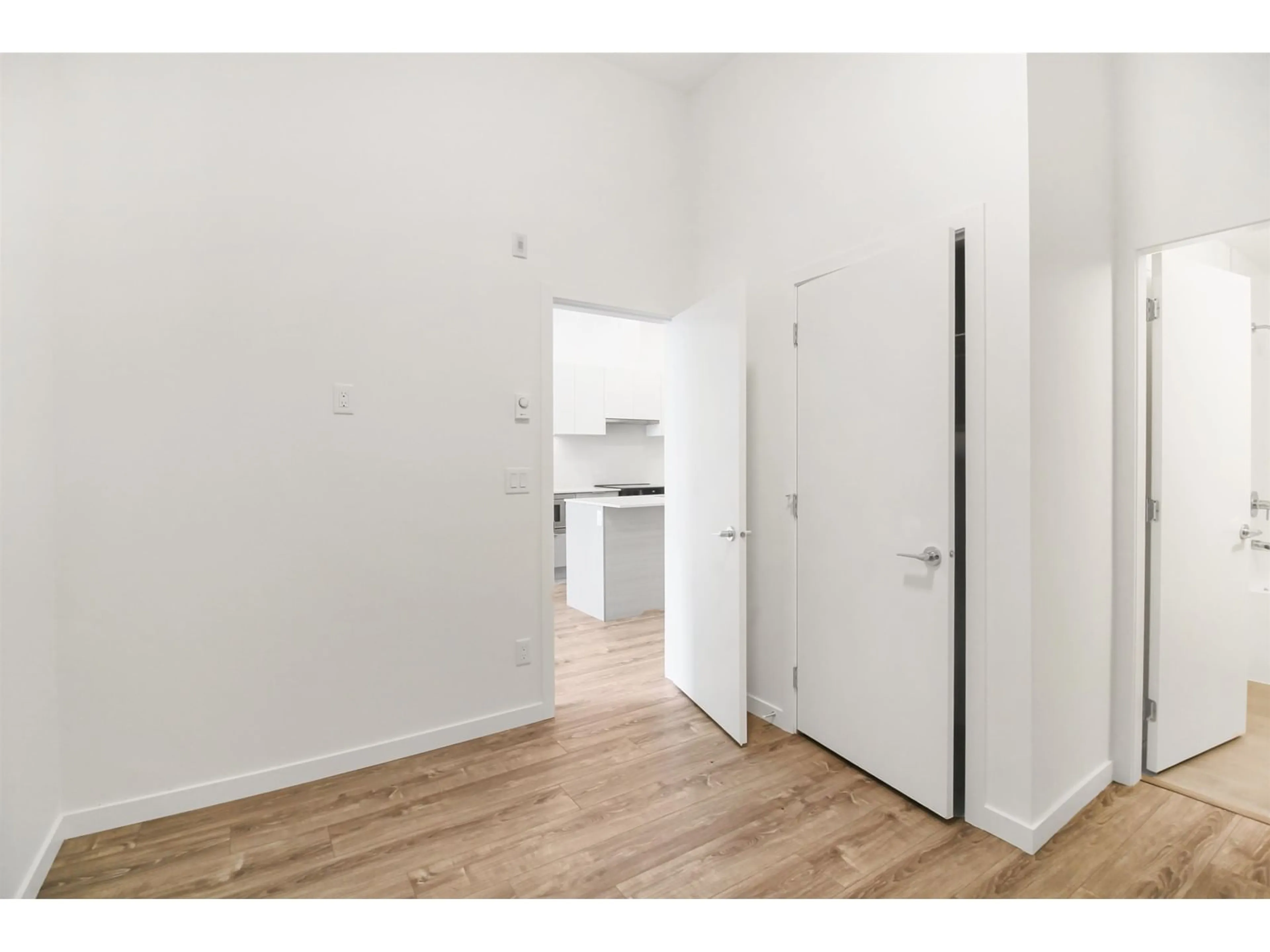 A pic of a room for E101 - 10829 140, Surrey British Columbia V3R0H4