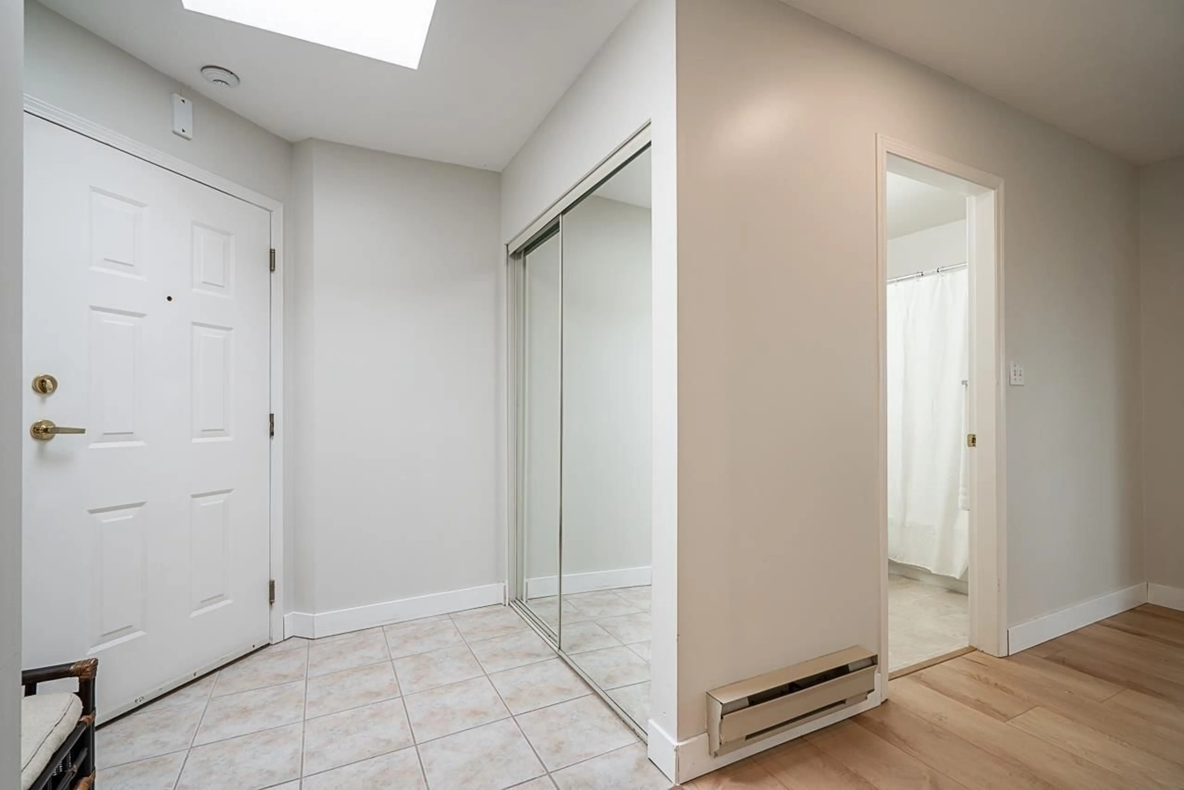 Unknown for 304 - 1500 MERKLIN, White Rock British Columbia V4B4C5