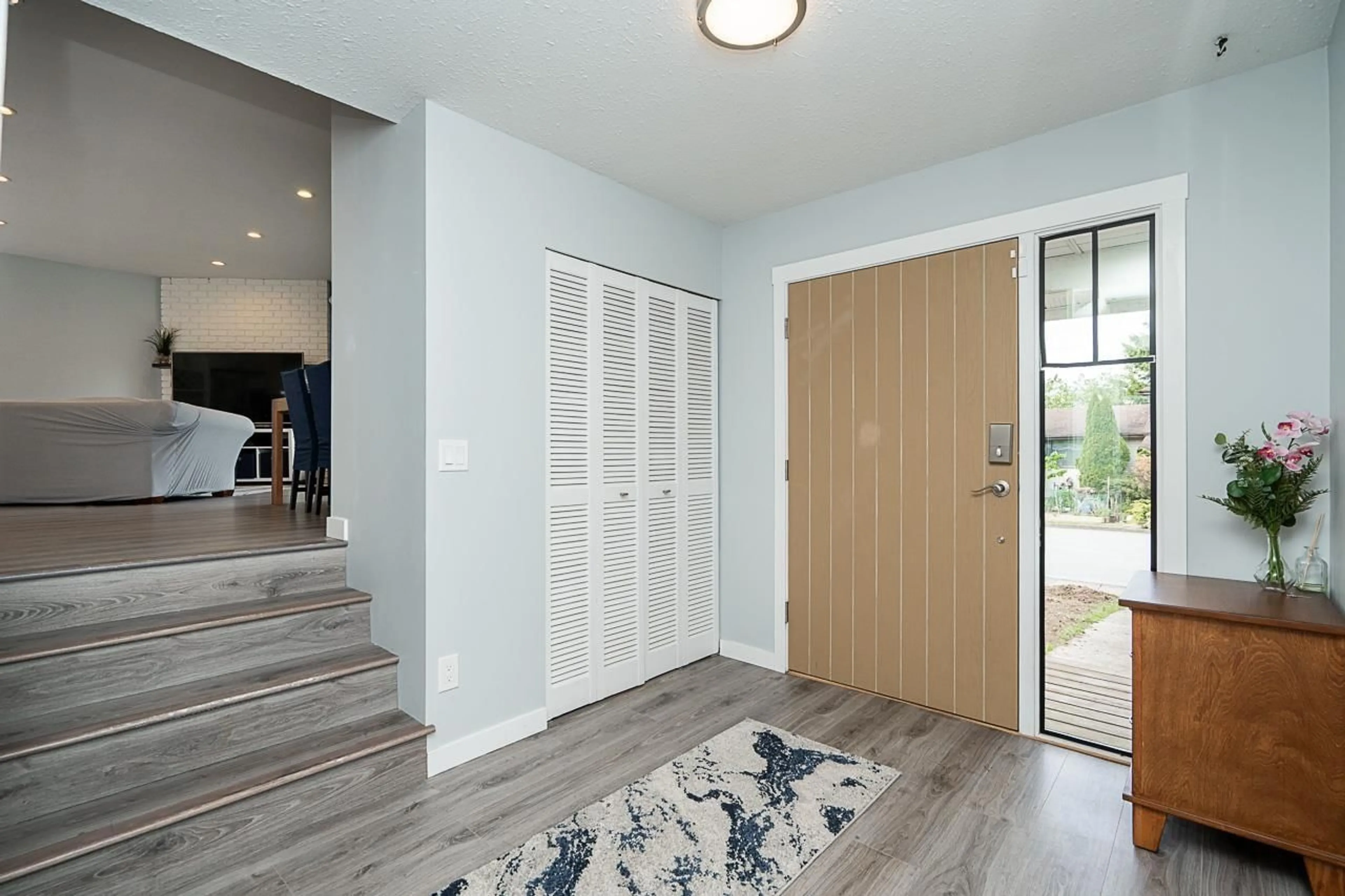 Indoor entryway for 4697 208A, Langley British Columbia V3A7E5