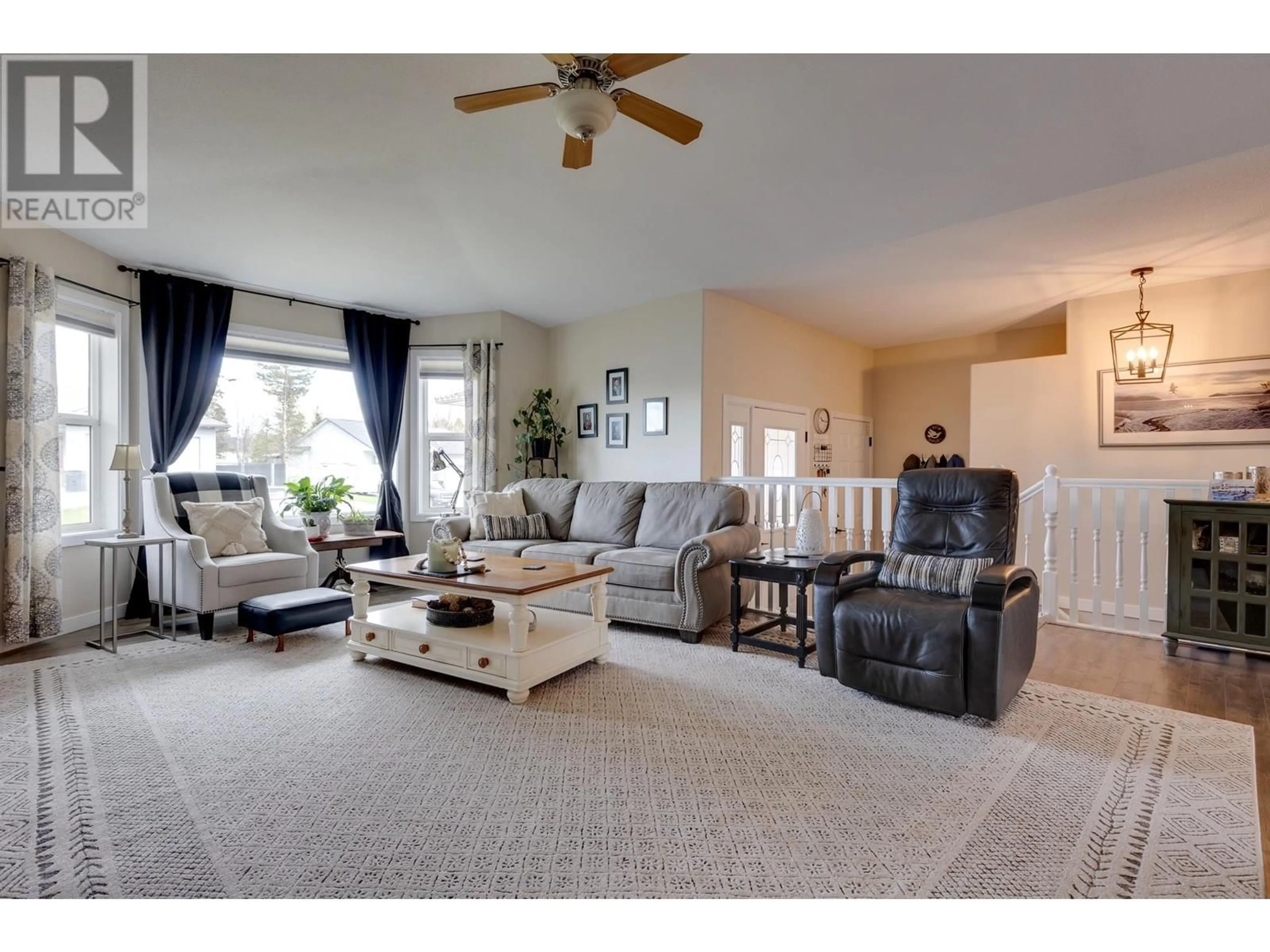 Living room with furniture, carpet floor for 5628 BEARSPAW CRESCENT, Prince George British Columbia V2N6P7