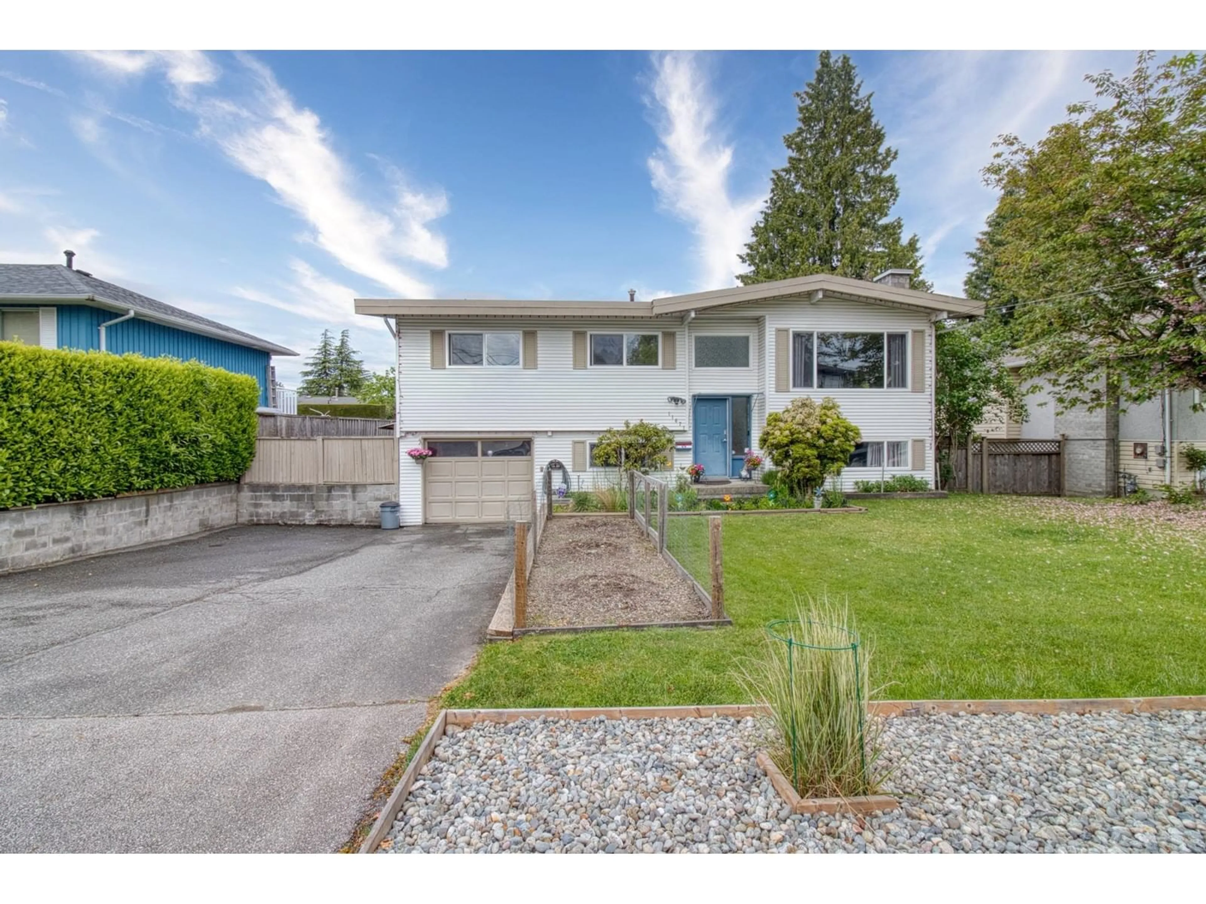 Home with vinyl exterior material, street for 11671 94, Delta British Columbia V4C3R5