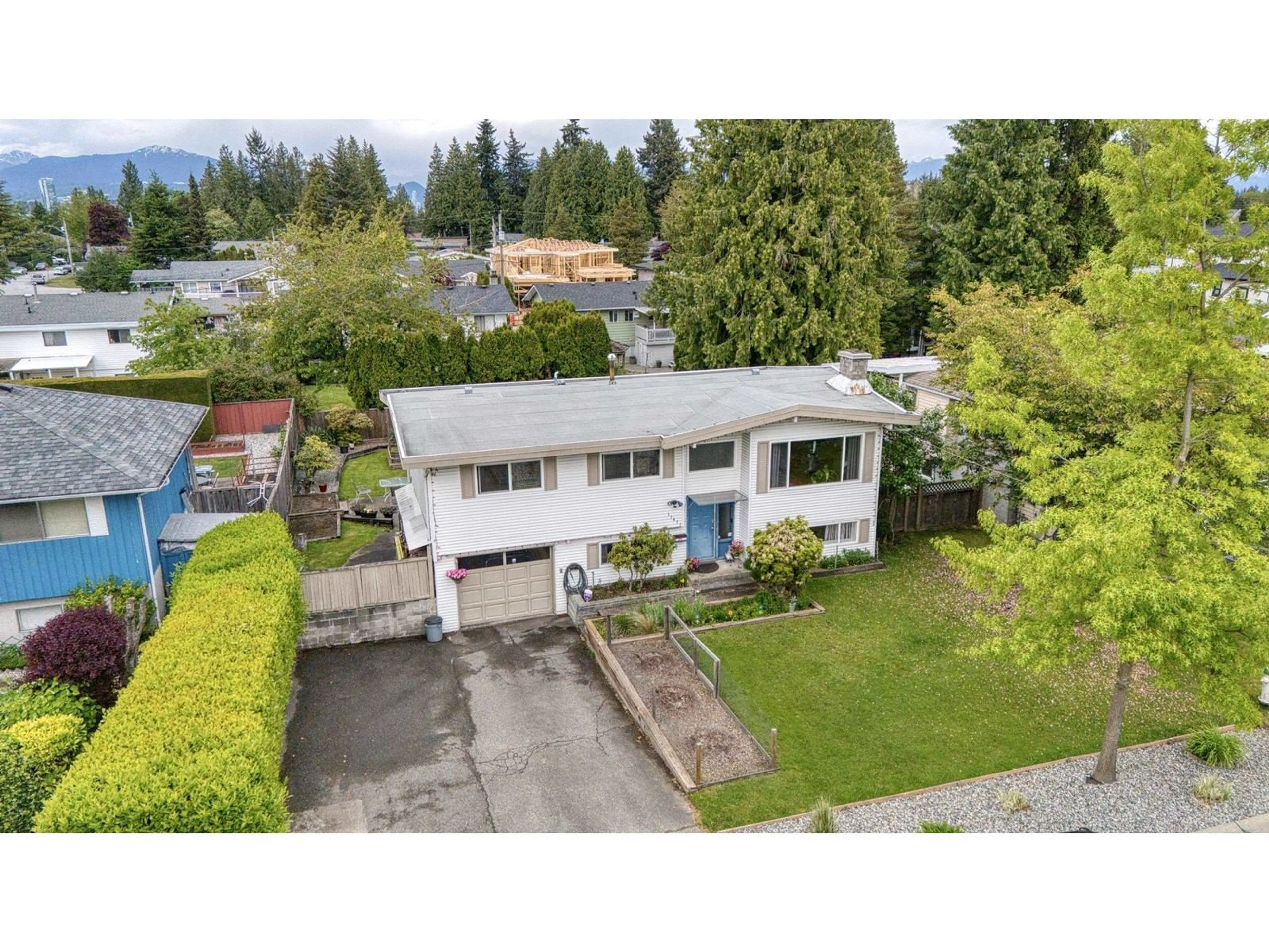 A pic from outside/outdoor area/front of a property/back of a property/a pic from drone, street for 11671 94, Delta British Columbia V4C3R5