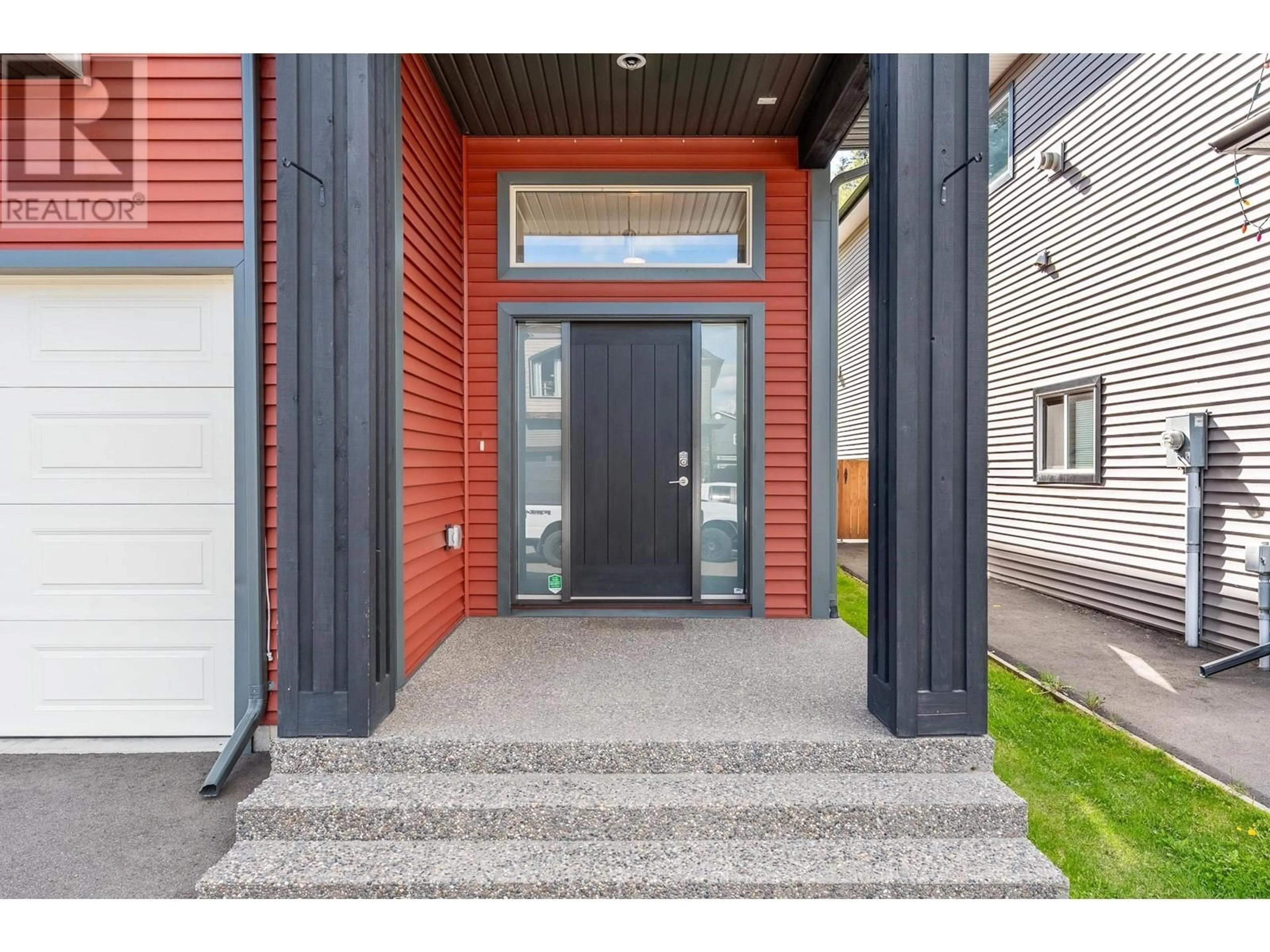Indoor entryway for 7675 STILLWATER CRESCENT, Prince George British Columbia V2N0C2