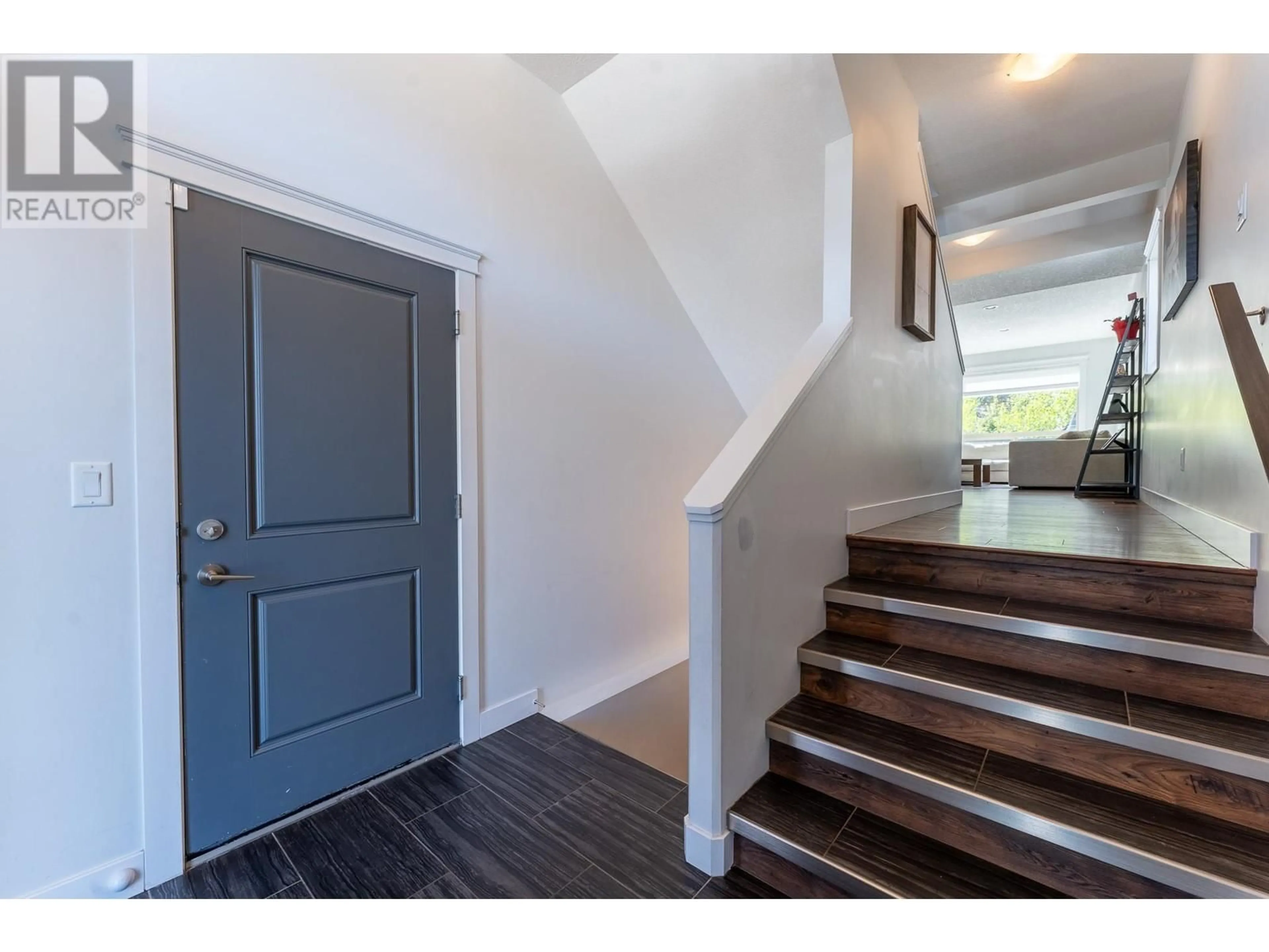 Indoor entryway for 7675 STILLWATER CRESCENT, Prince George British Columbia V2N0C2