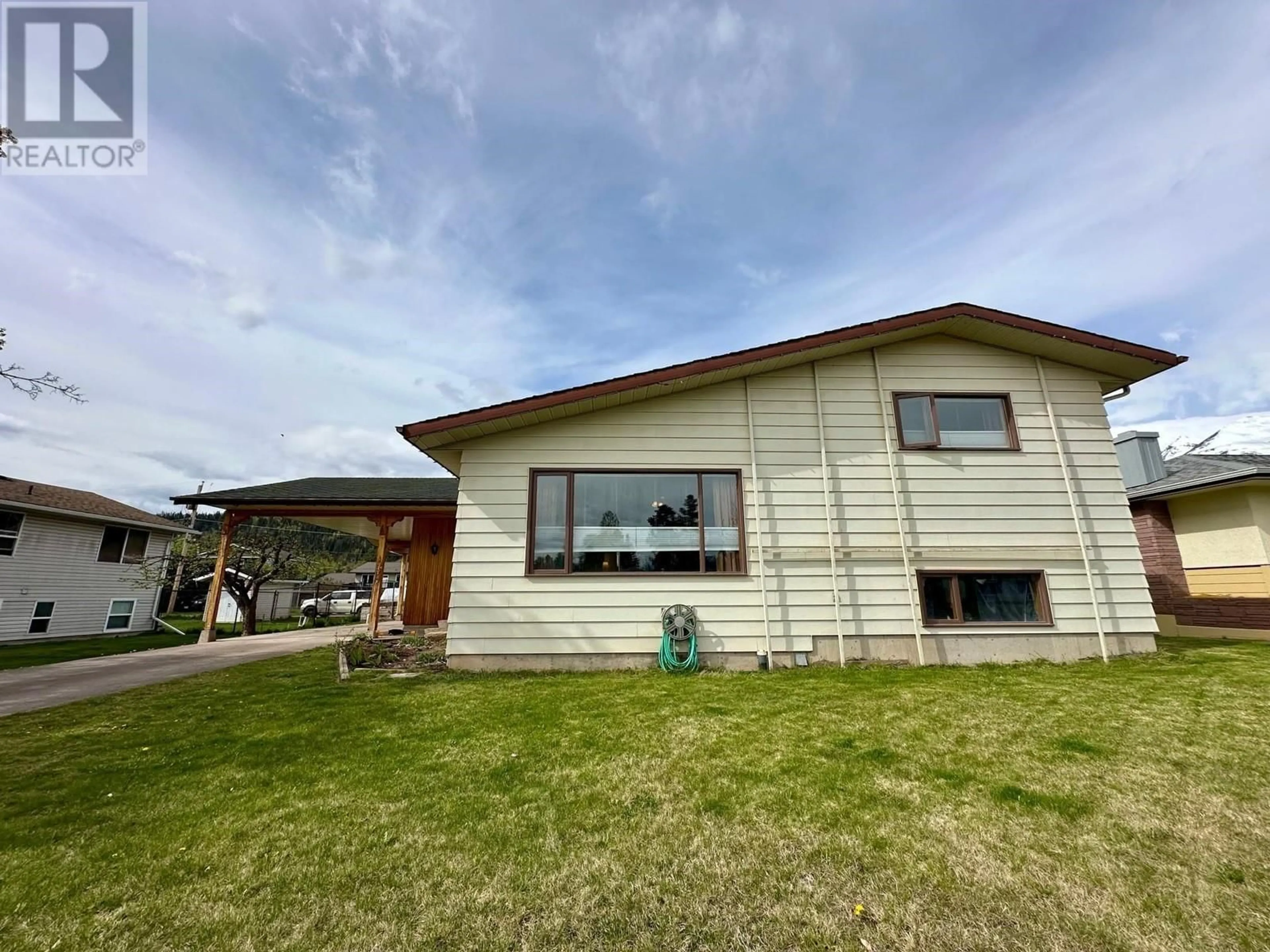 Unknown for 4139 FIRST AVENUE, Smithers British Columbia V0J2N0