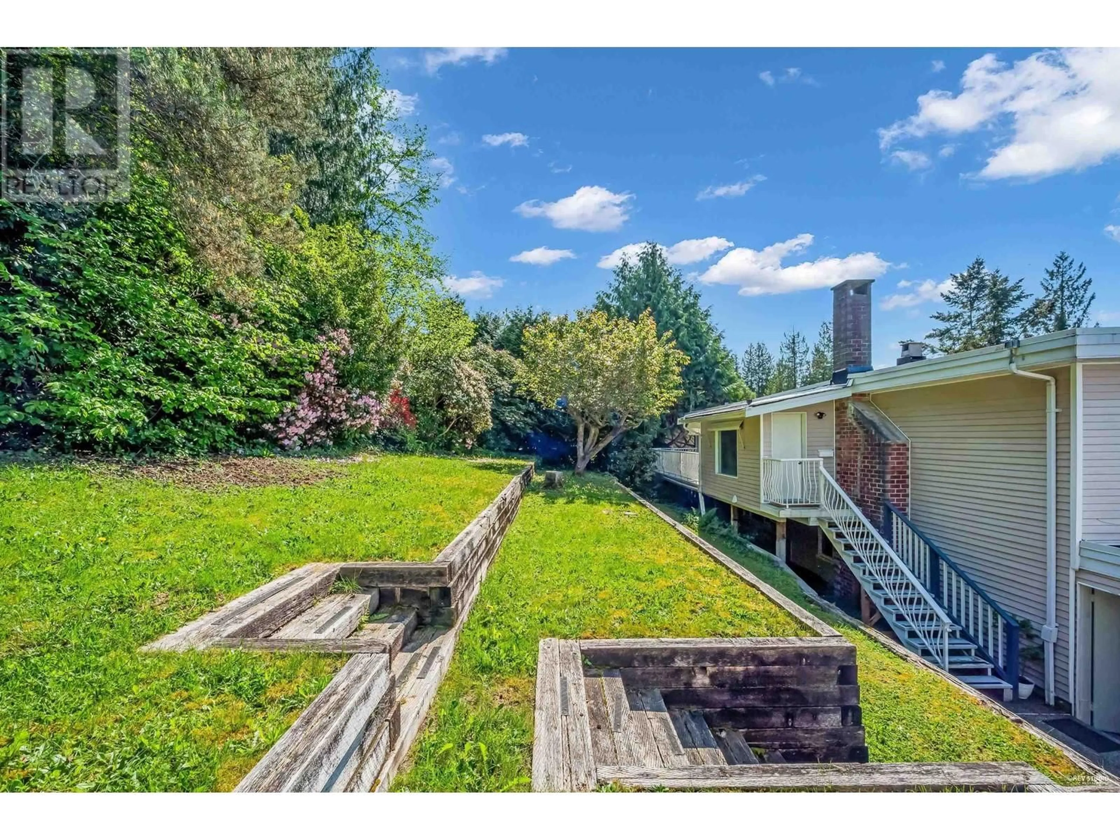 A pic from outside/outdoor area/front of a property/back of a property/a pic from drone, unknown for 3658 MARINE AVENUE, Belcarra British Columbia V3H4R8