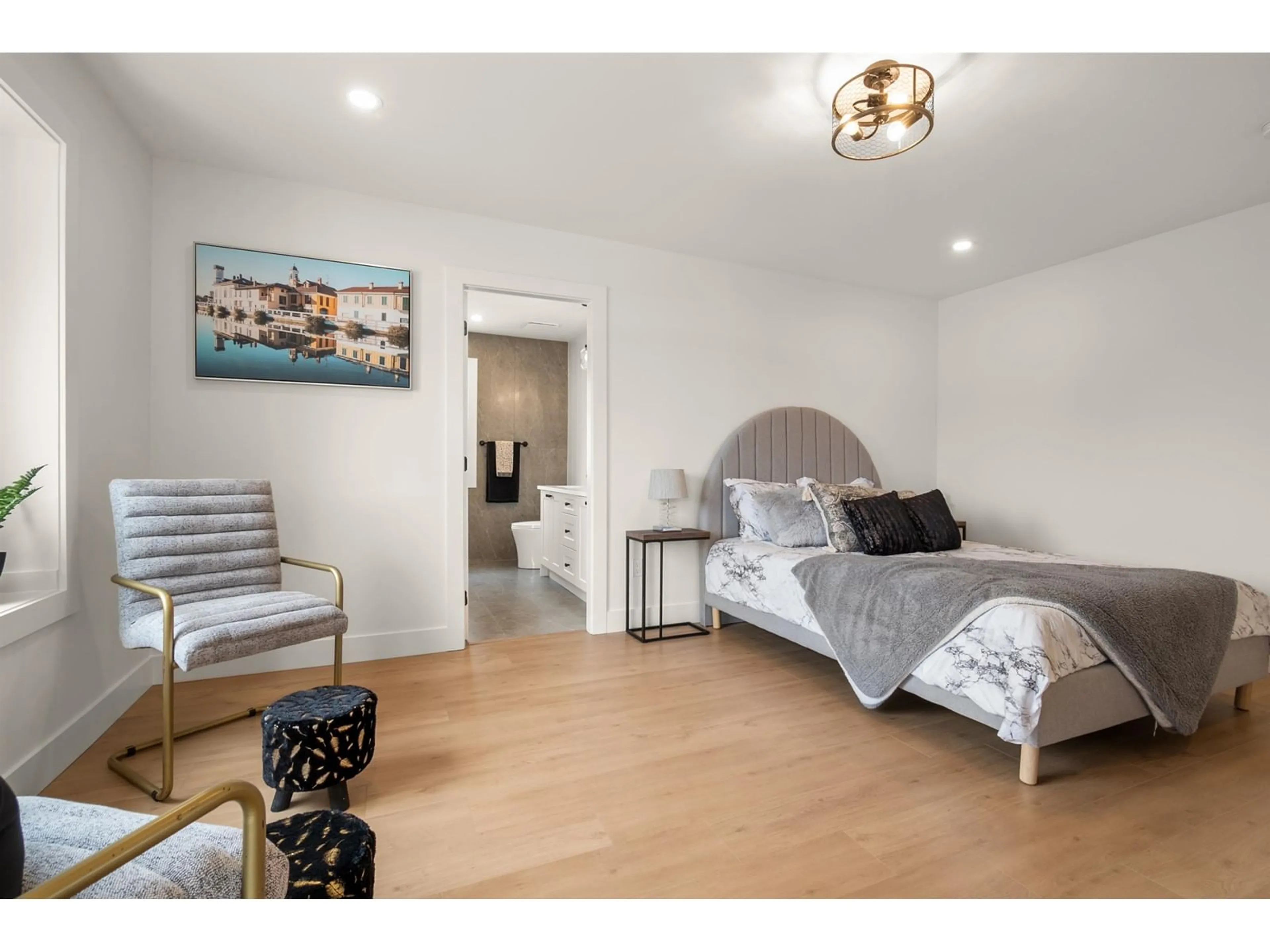 A pic of a room for 7143 ELWOOD DRIVE, Chilliwack British Columbia V2R1G8