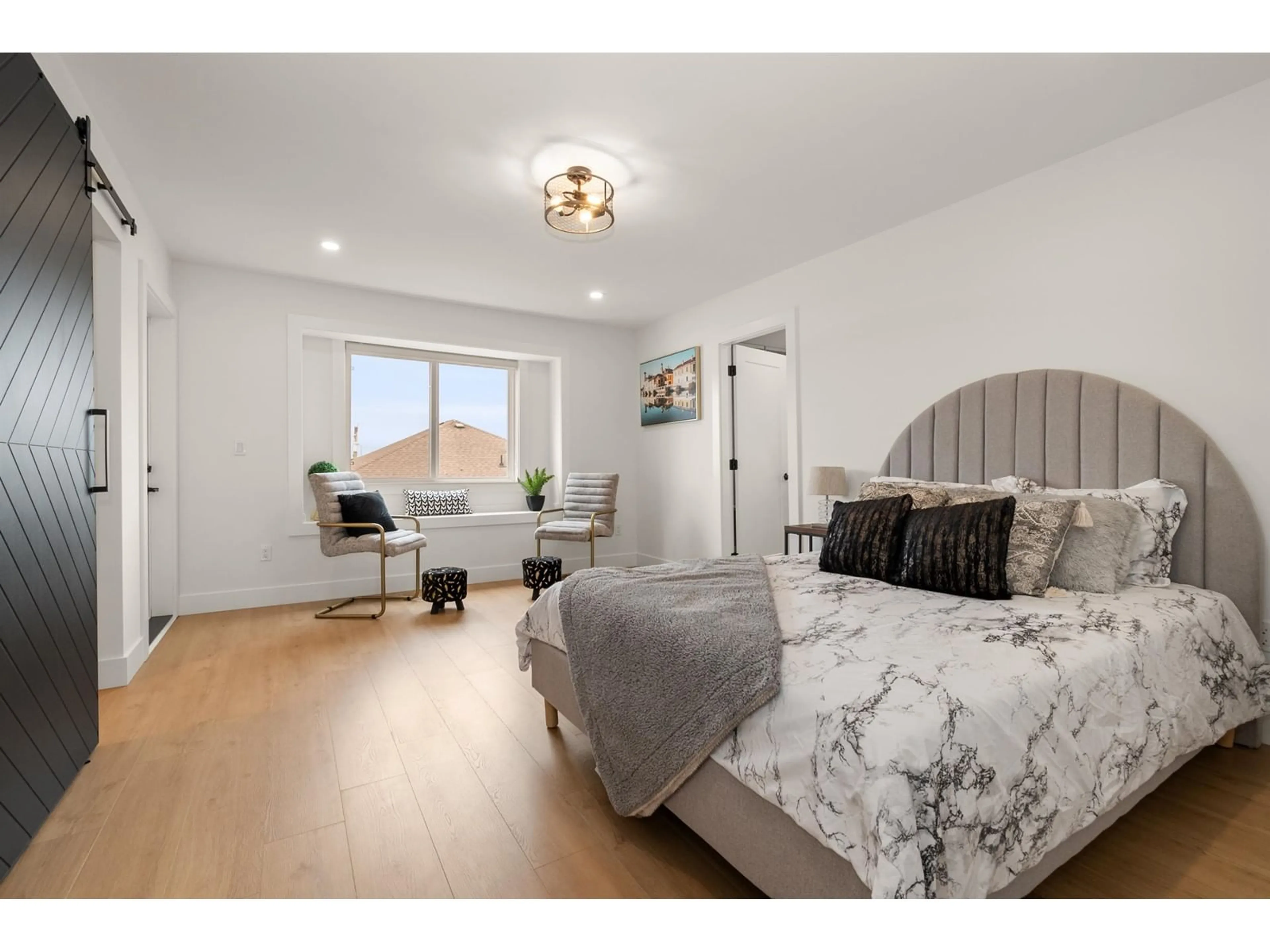 A pic of a room for 7143 ELWOOD DRIVE, Chilliwack British Columbia V2R1G8