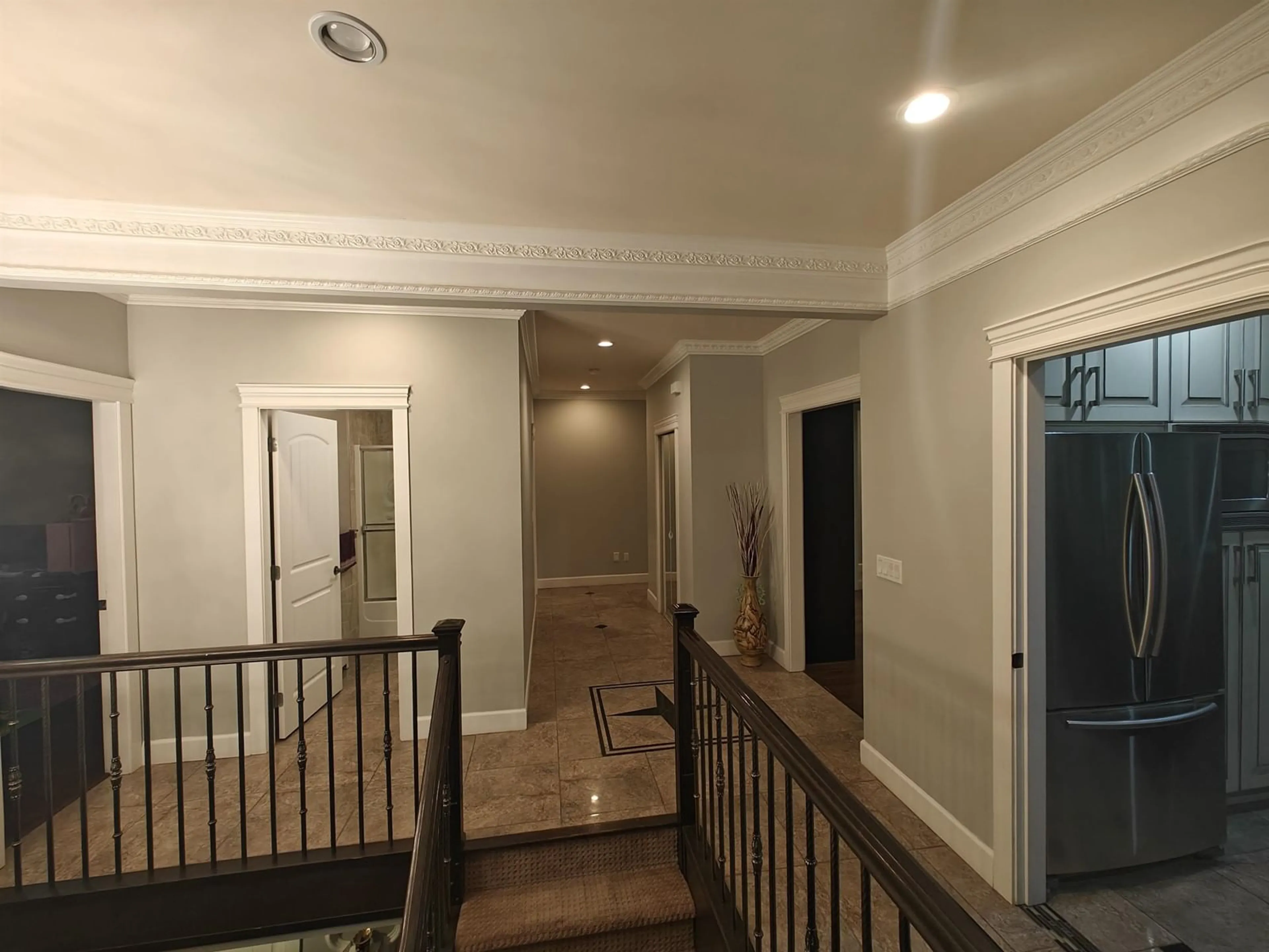Indoor foyer for 12854 107A, Surrey British Columbia V3T2G5