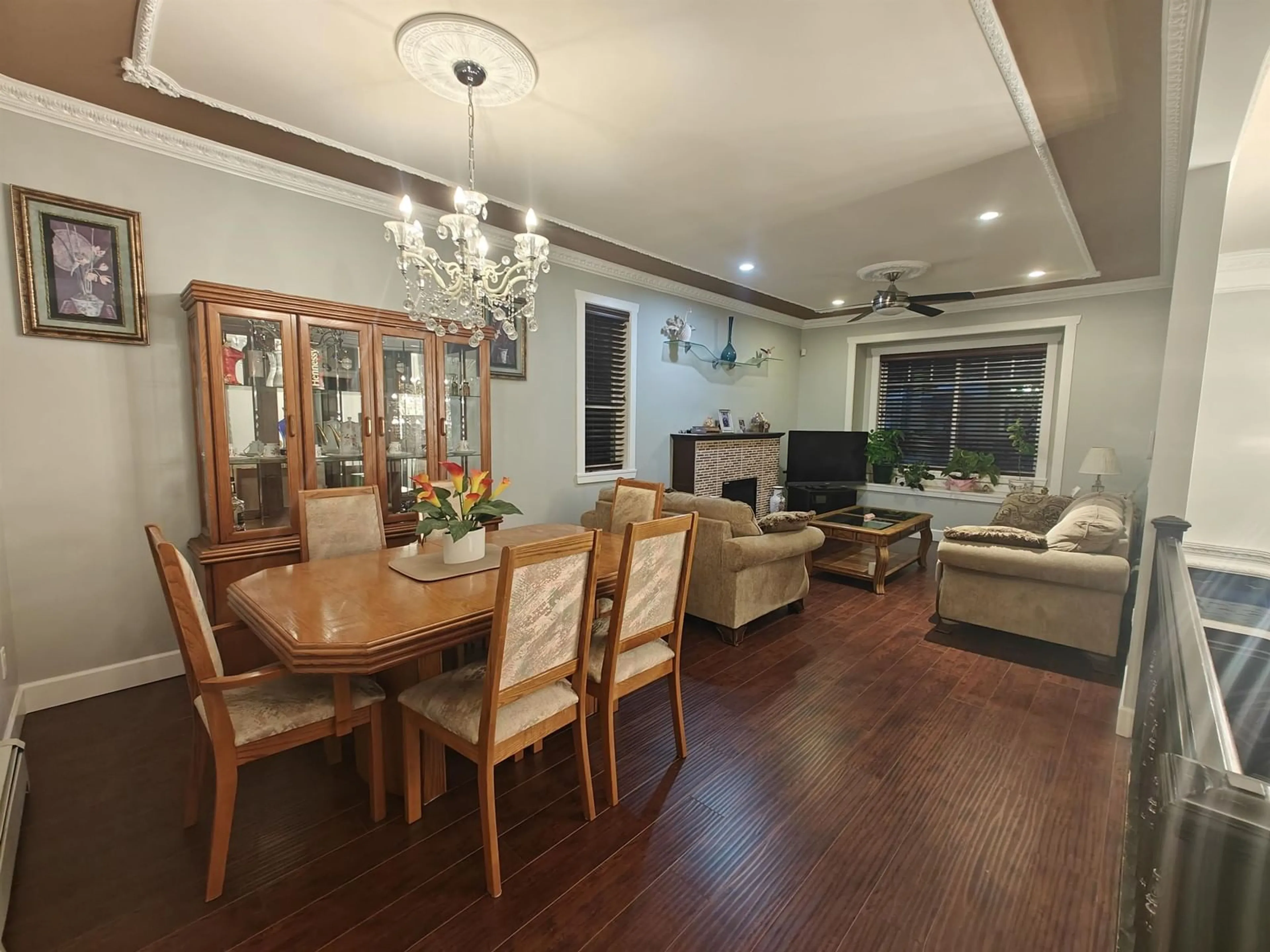 Dining room, wood/laminate floor for 12854 107A, Surrey British Columbia V3T2G5