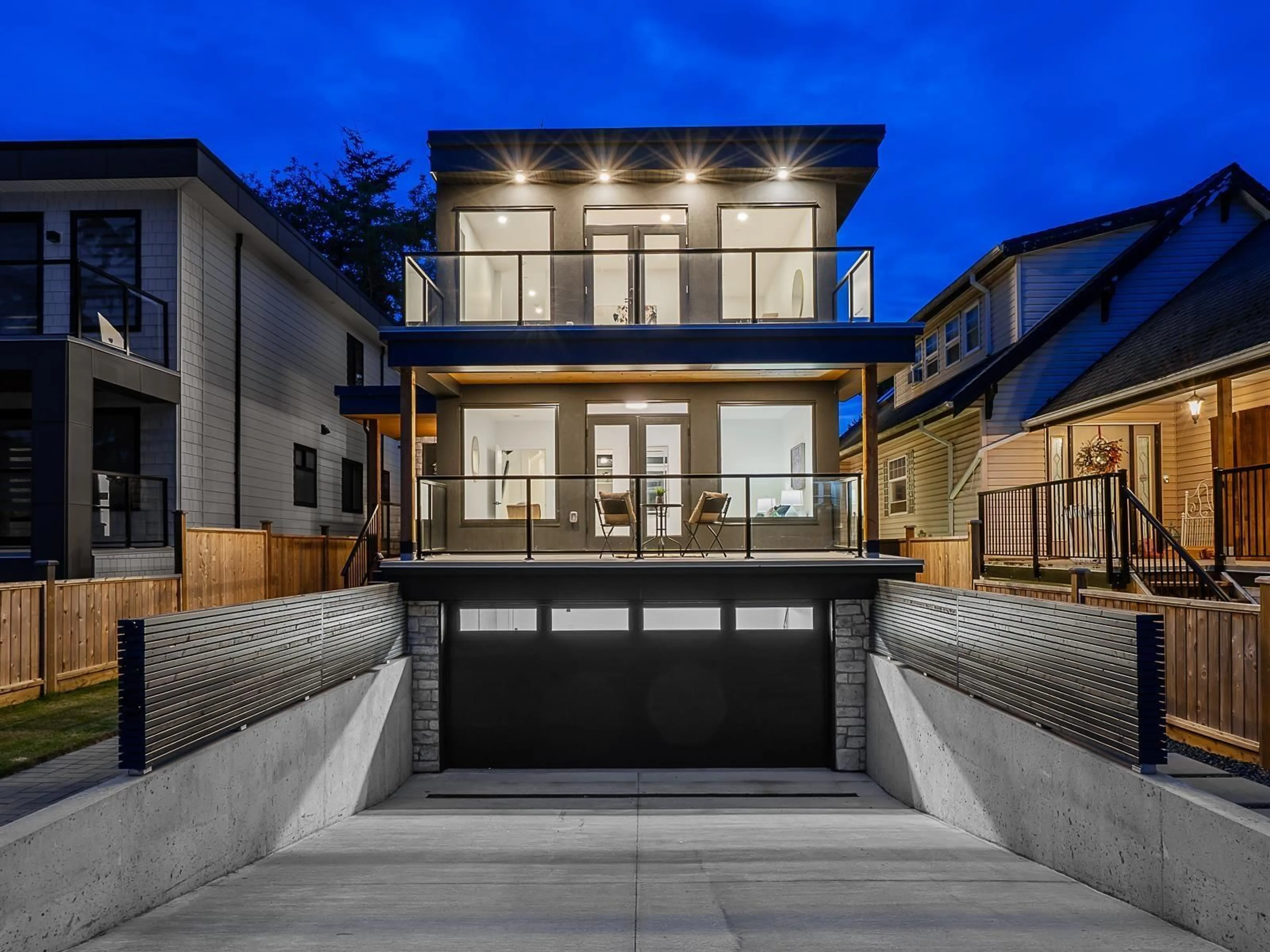 Unknown for 855 LEE, White Rock British Columbia V4B4N7