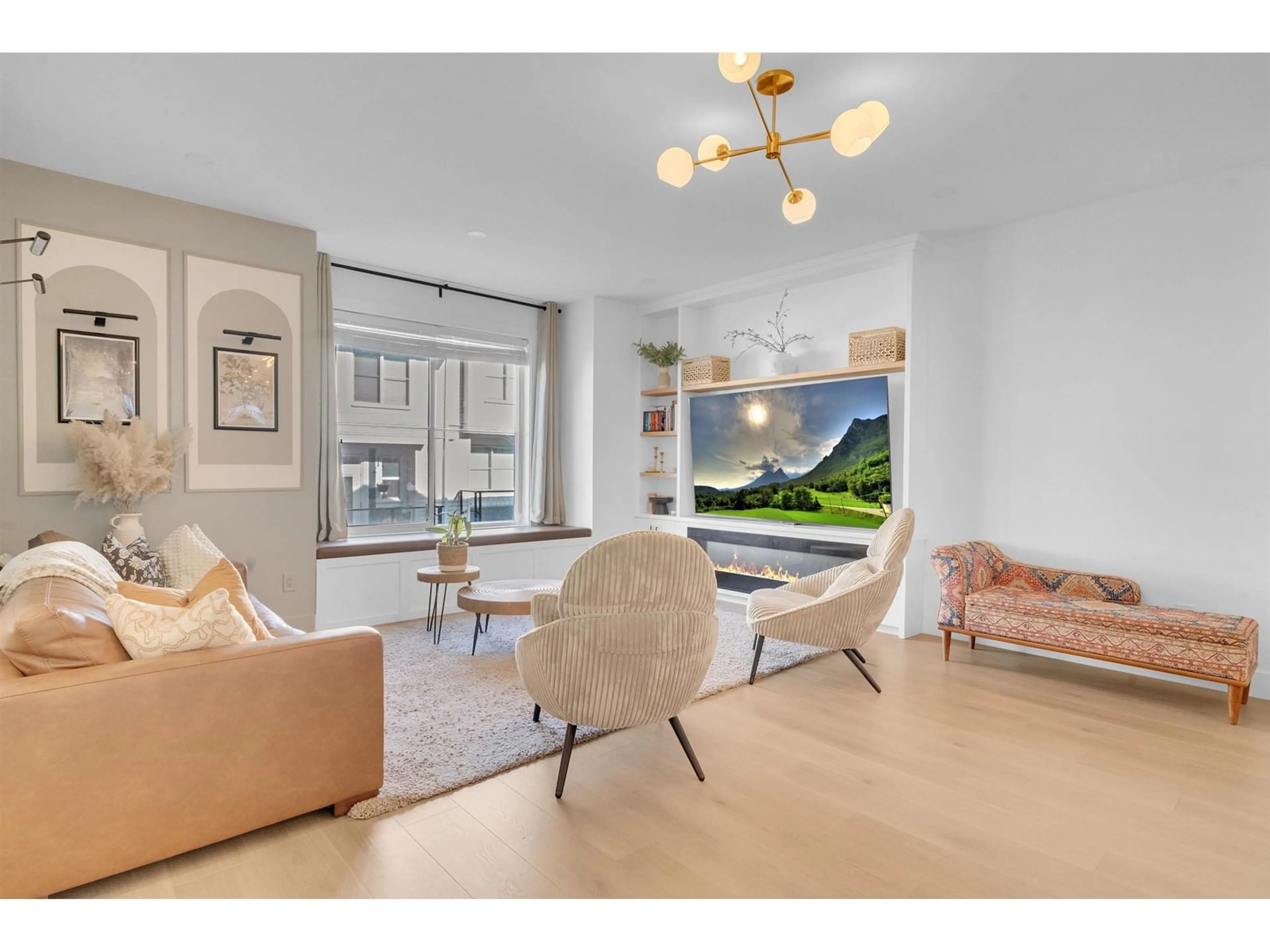 Living room with furniture, unknown for 16 - 14355 62, Surrey British Columbia V3X0K6
