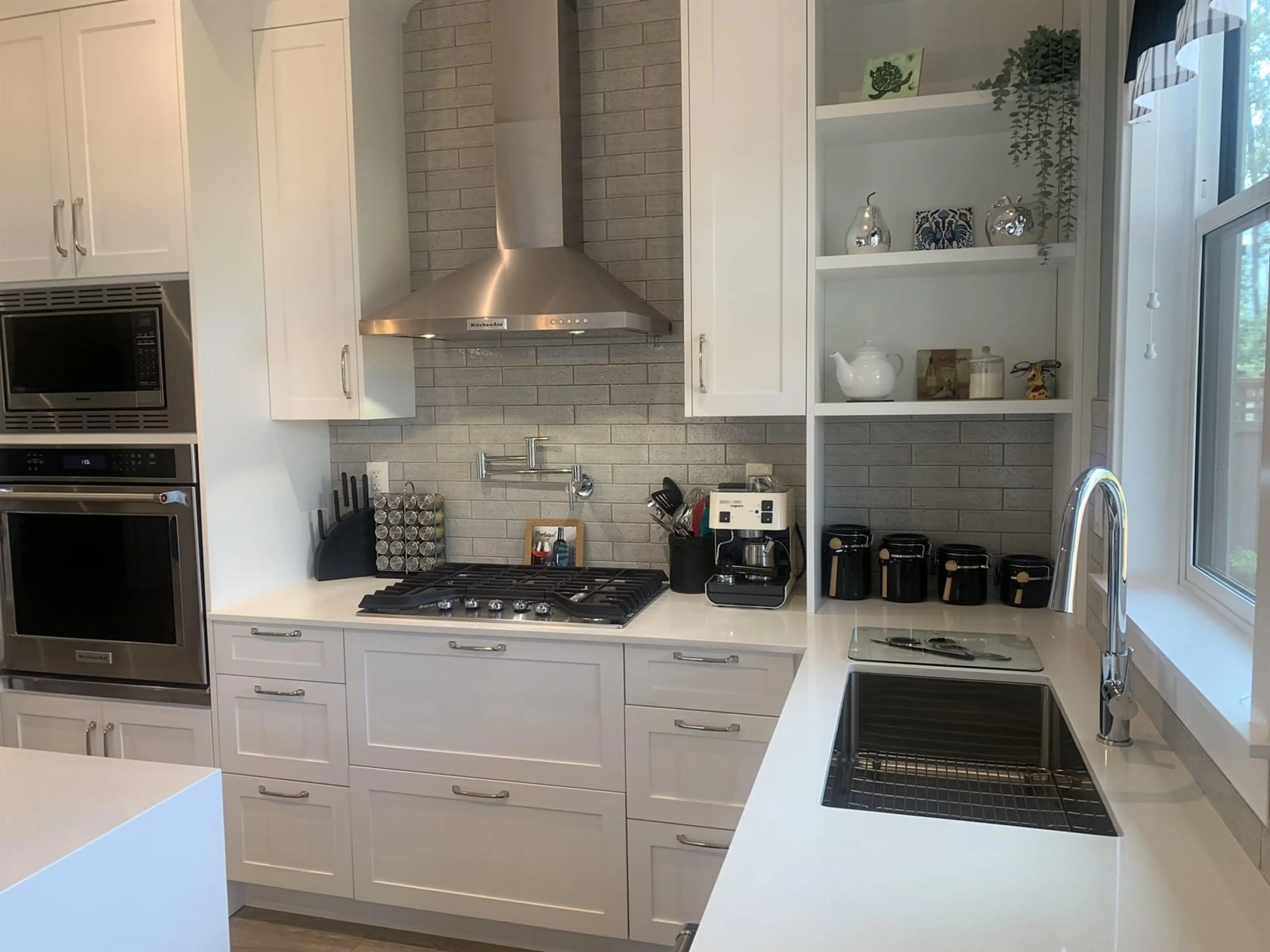 Contemporary kitchen, ceramic/tile floor for 18 - 4750 228, Langley British Columbia V2Z0A9