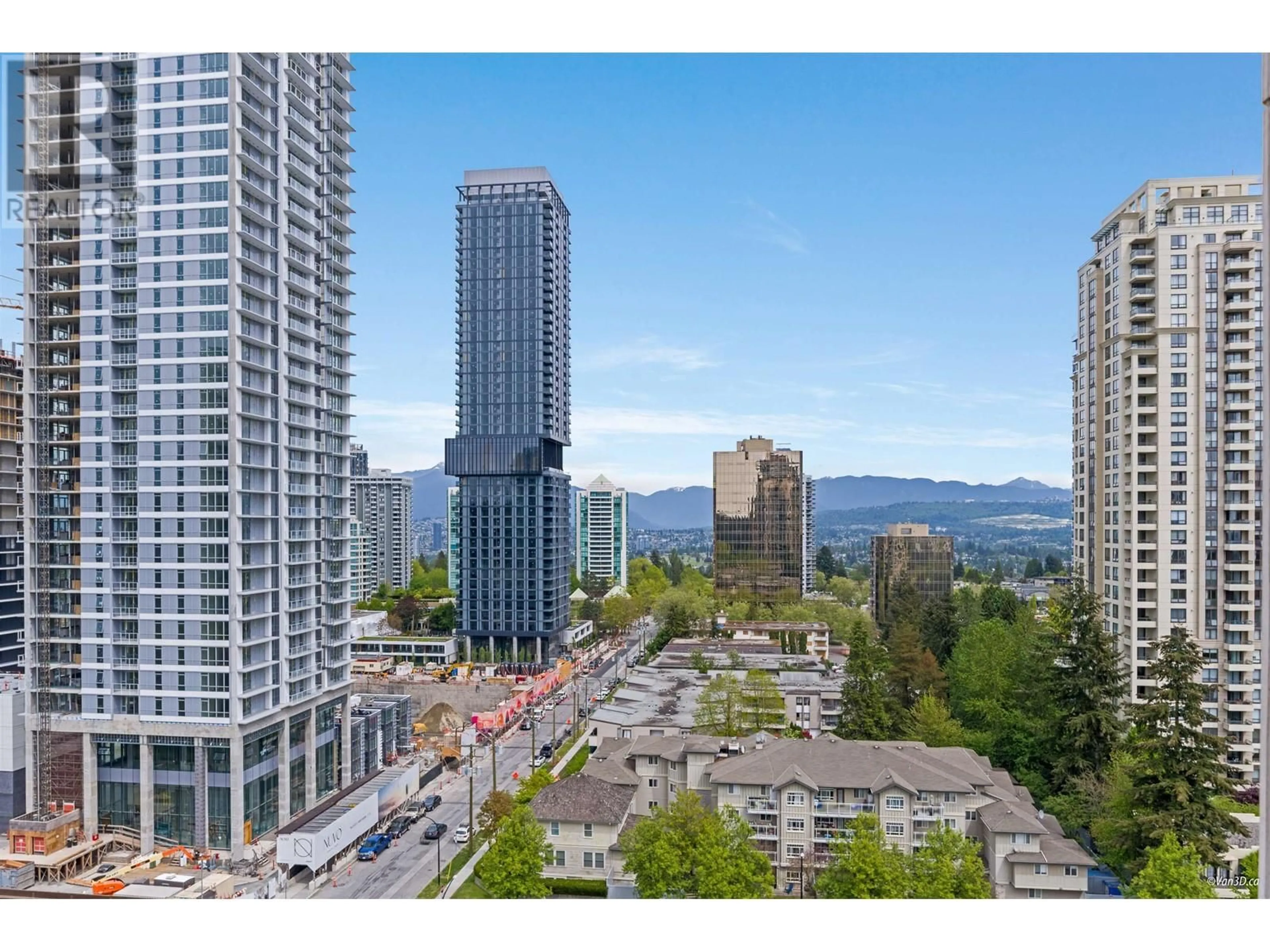A pic from outside/outdoor area/front of a property/back of a property/a pic from drone, city buildings view from balcony for 1302 - 6168 WILSON AVENUE, Burnaby British Columbia V5H0B2