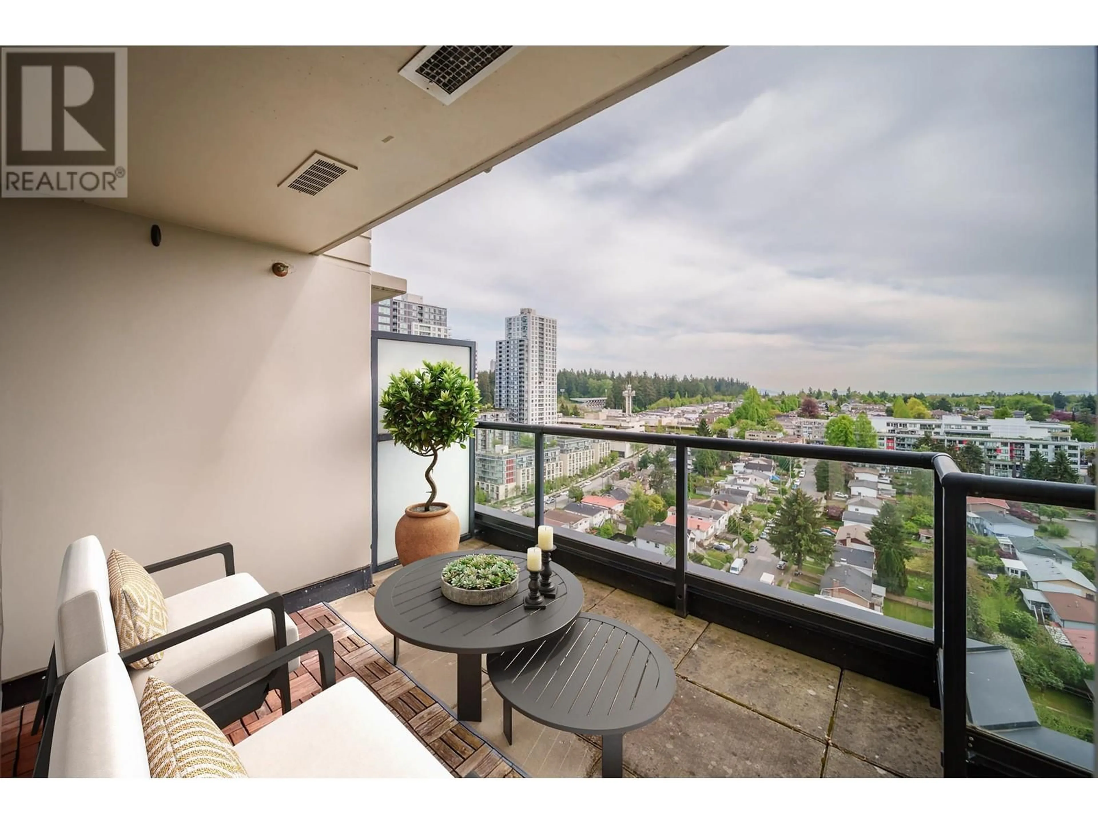 Patio, water/lake/river/ocean view for 2103 - 5380 OBEN STREET, Vancouver British Columbia V5R6H7