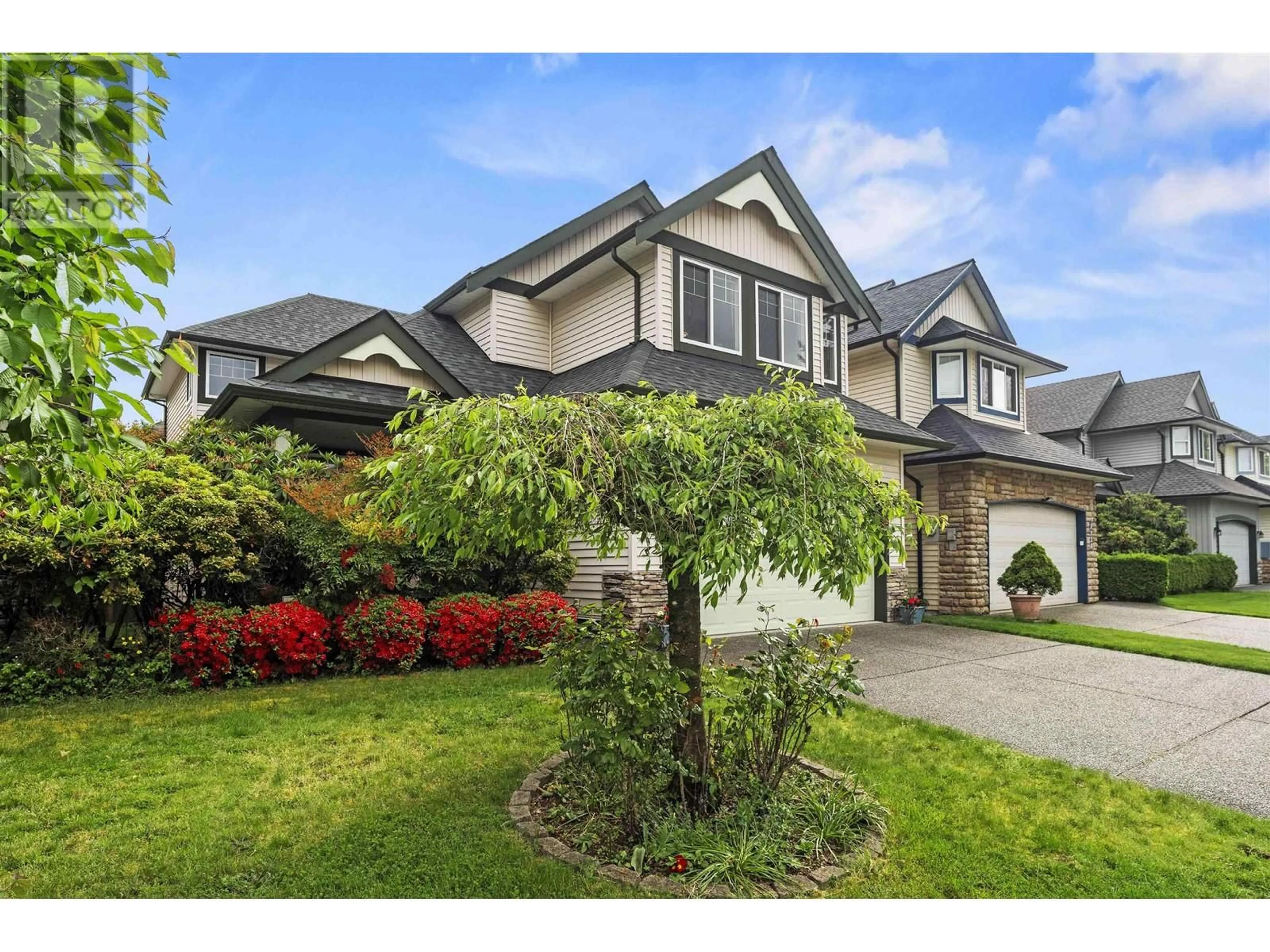 Home with vinyl exterior material, street for 3234 OSBORNE STREET, Port Coquitlam British Columbia V3B8C8