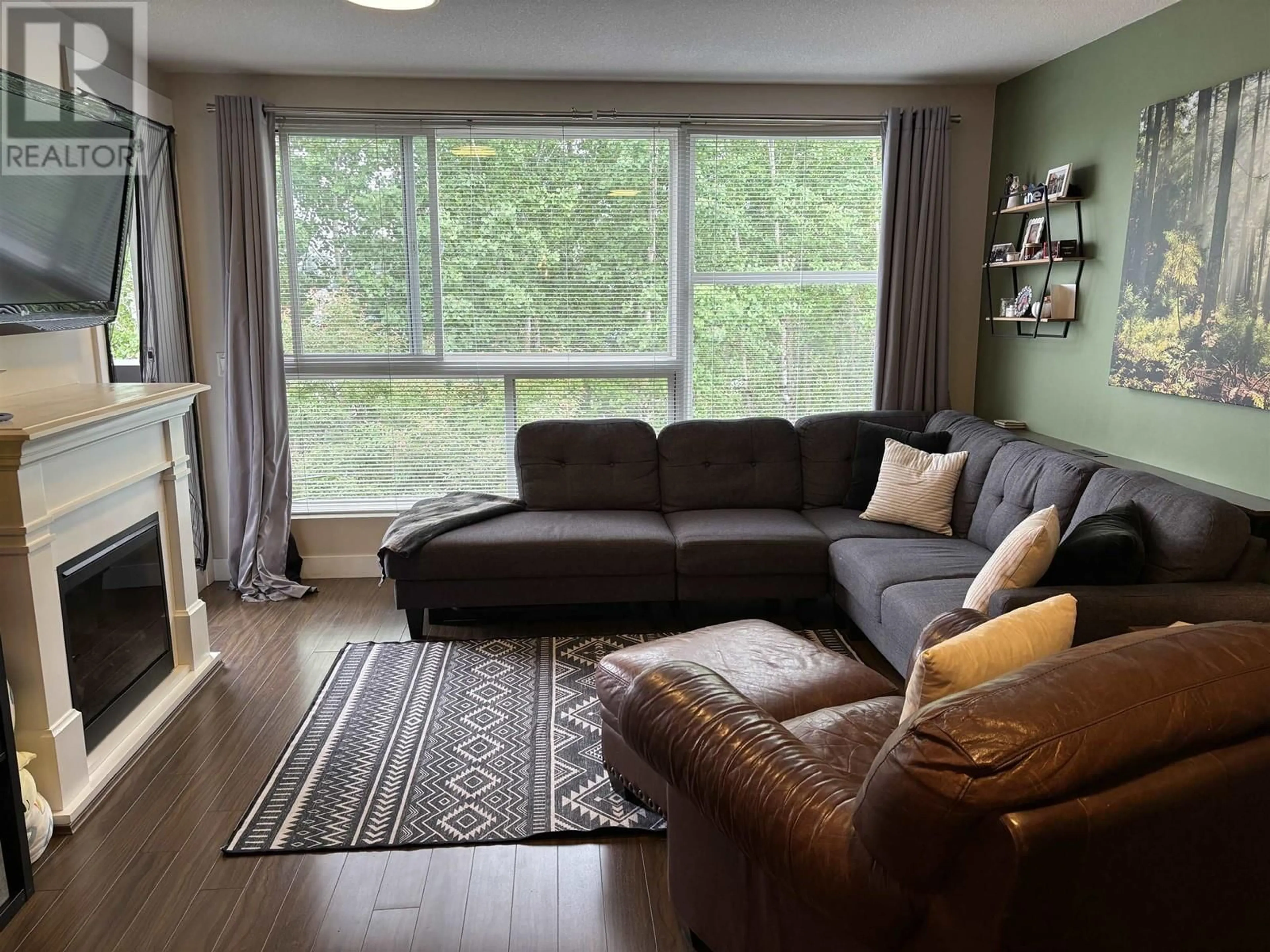 Living room with furniture, unknown for 404 - 12075 228 STREET, Maple Ridge British Columbia V2X6M2