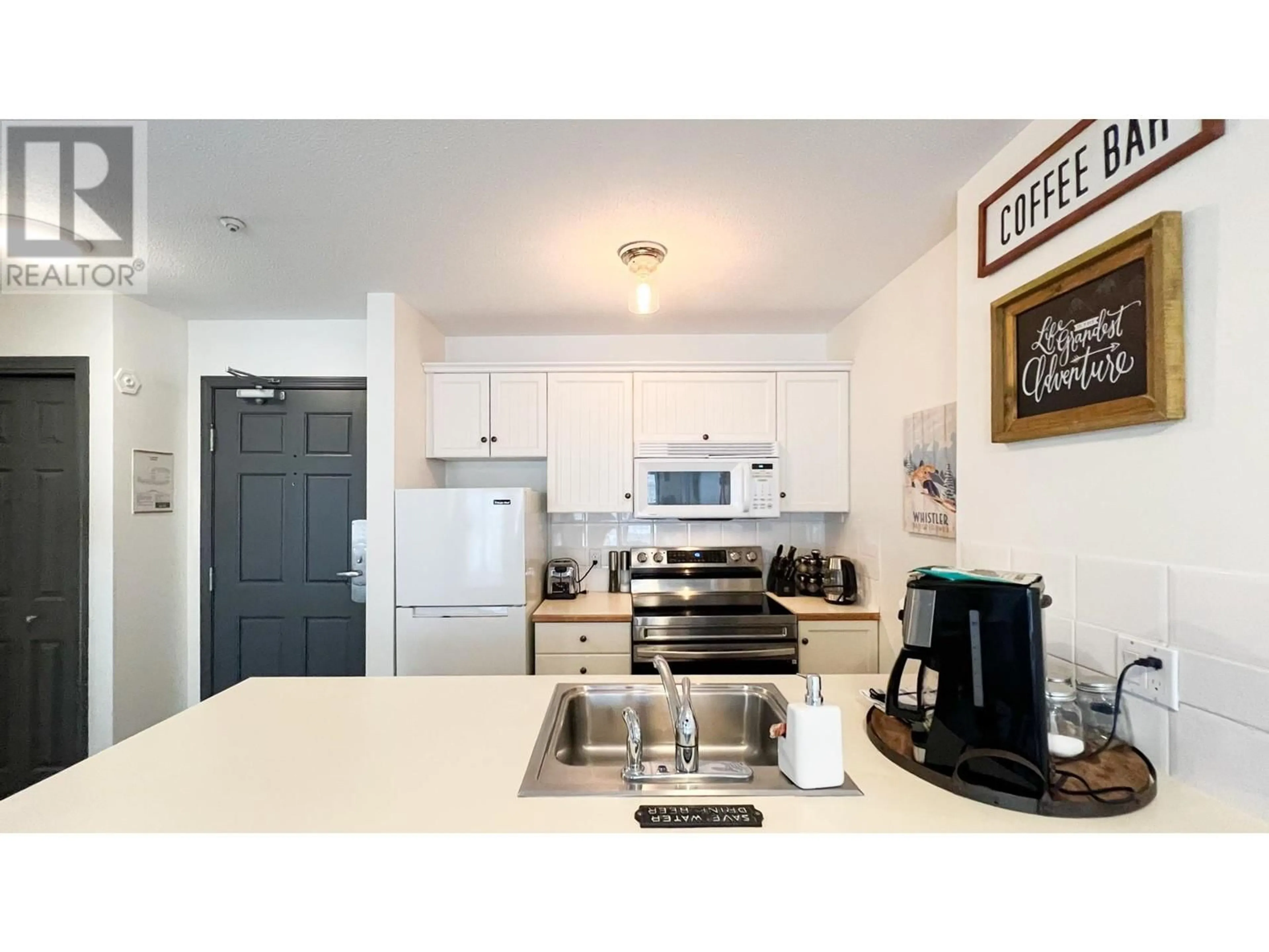 Standard kitchen, unknown for 202 - 4800 SPEARHEAD DRIVE, Whistler British Columbia V8E1G1