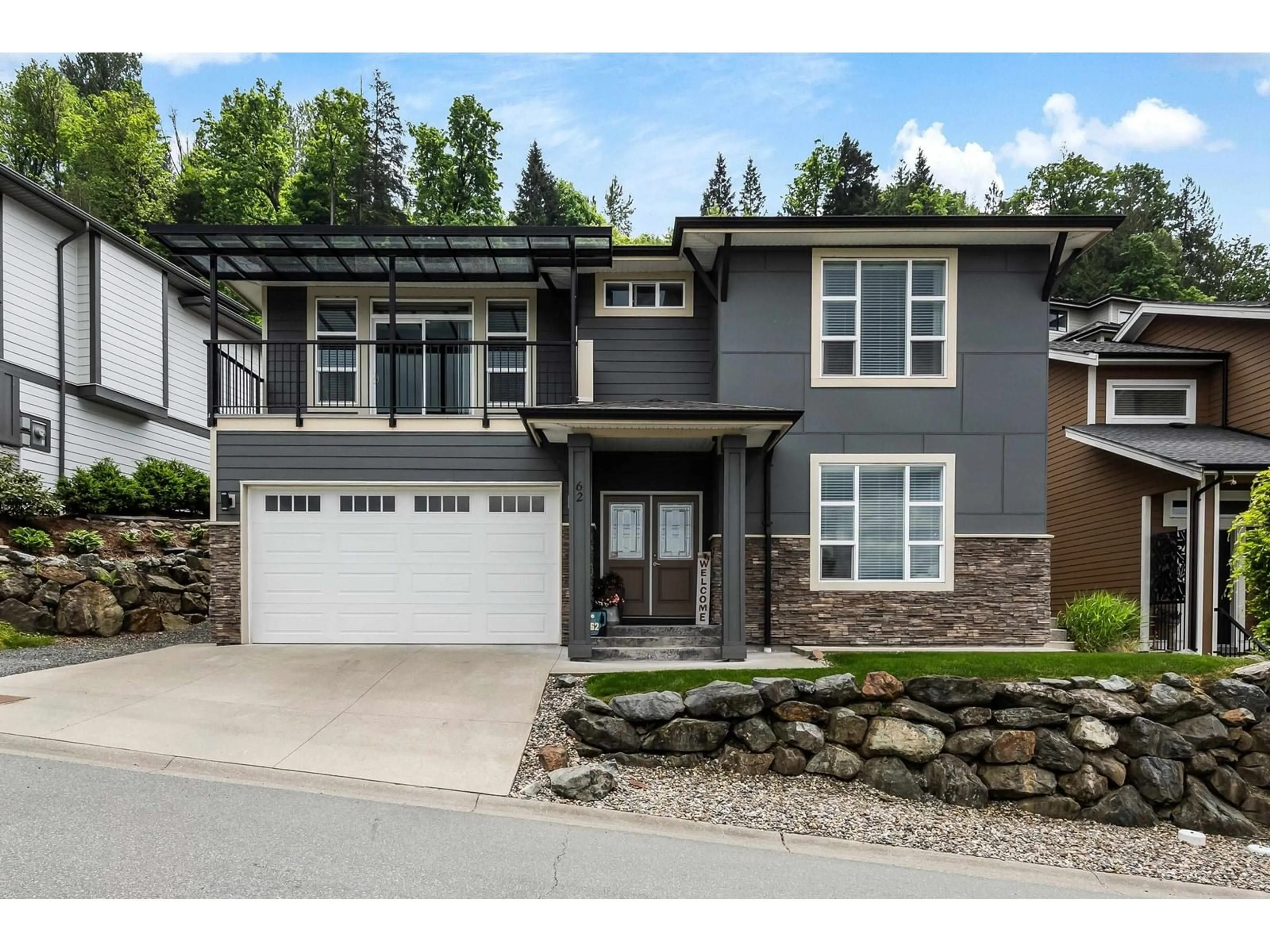 Home with vinyl exterior material, street for 62 - 50778 LEDGESTONE PLACE, Chilliwack British Columbia V2P0E7