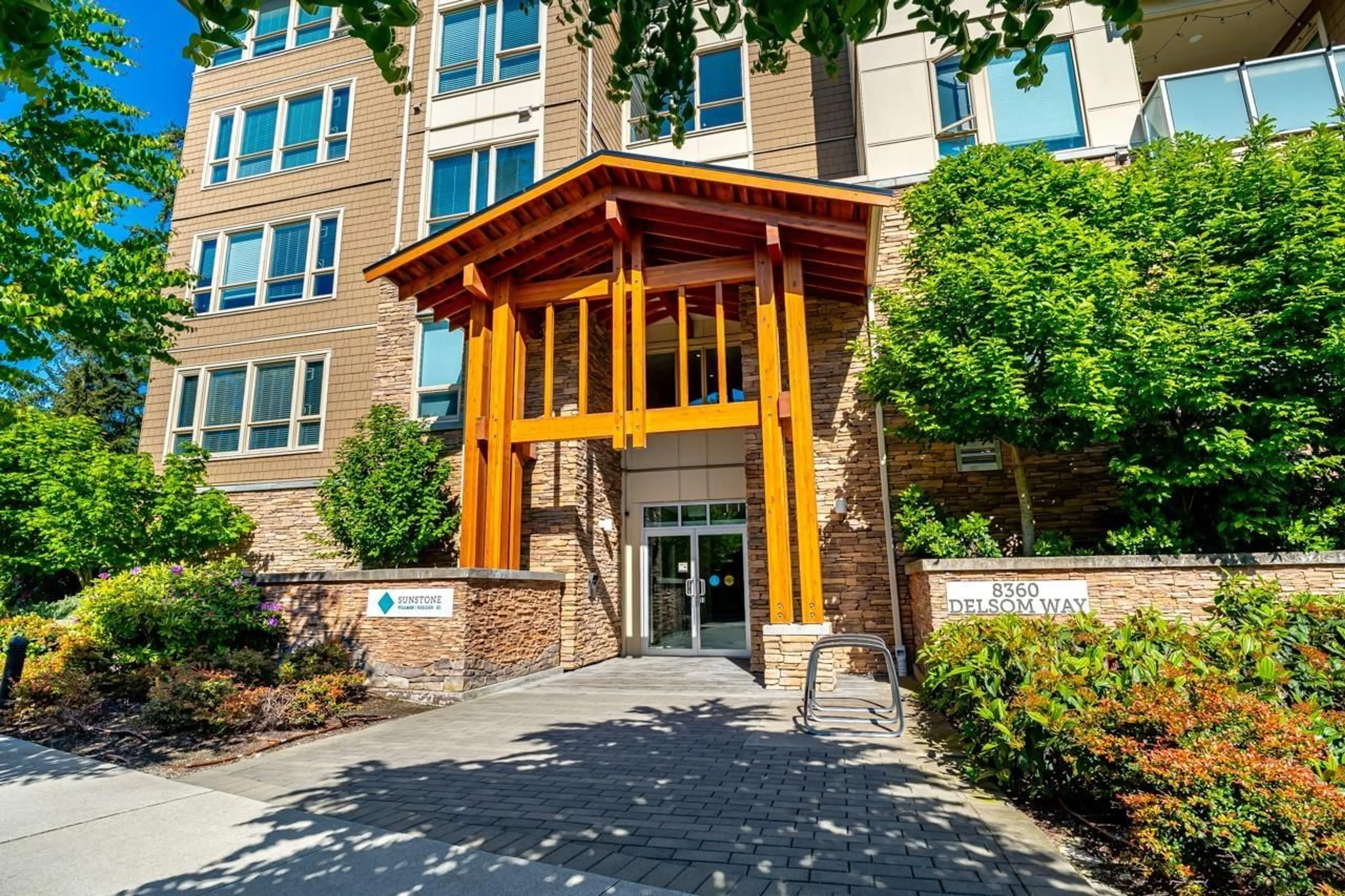 Indoor foyer for 302 - 8360 DELSOM, Delta British Columbia V4C0E6
