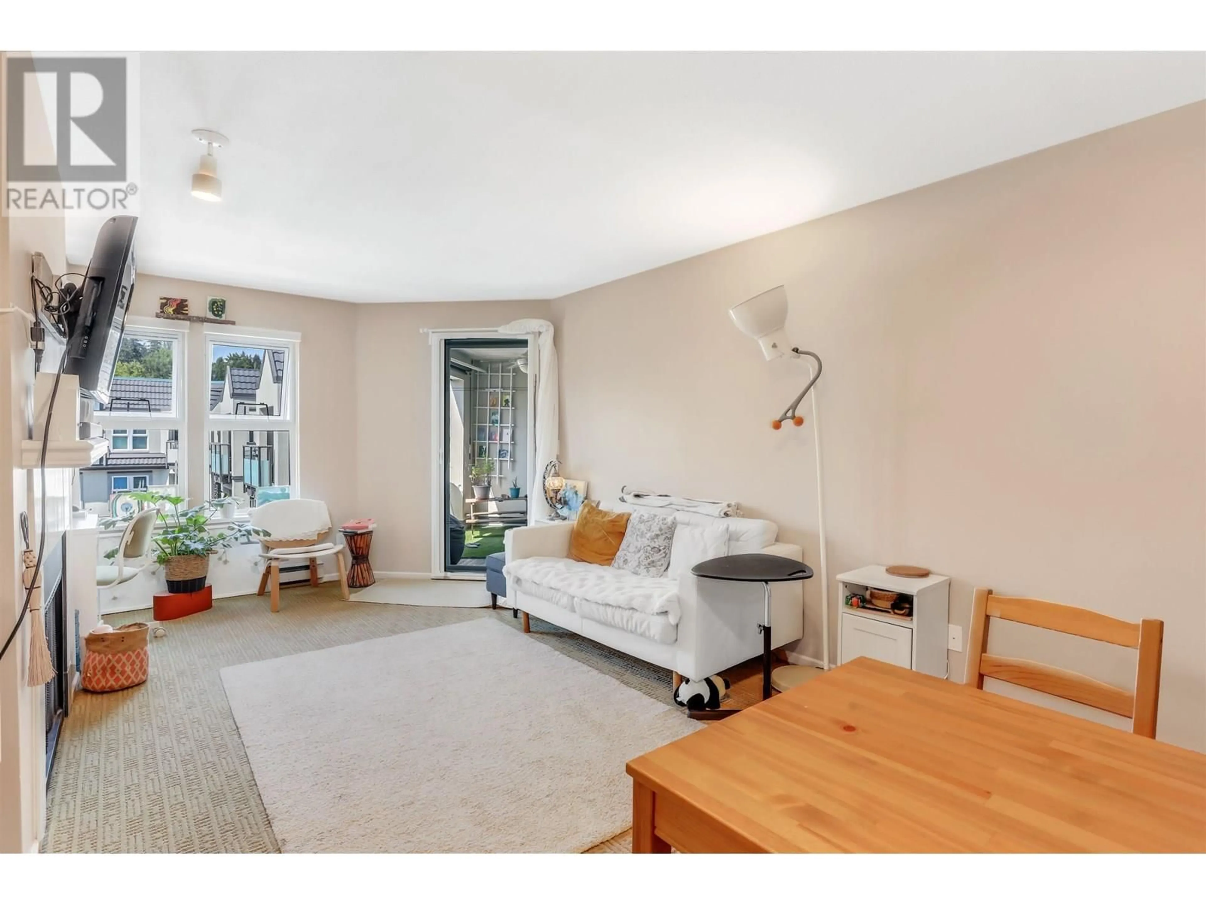 Living room with furniture, unknown for 323 - 98 LAVAL STREET, Coquitlam British Columbia V3K6S9