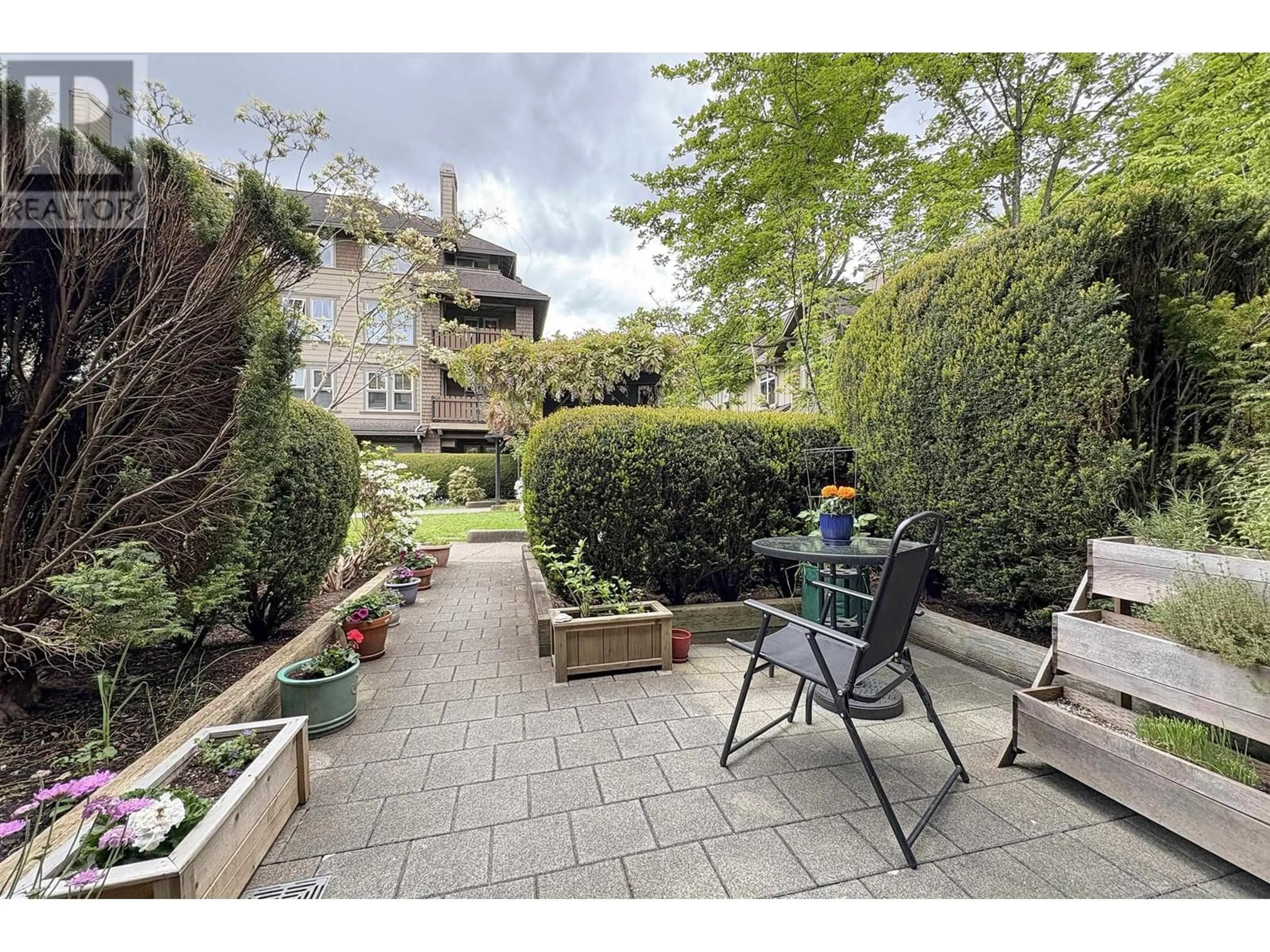 Patio, street for 234 - 18 JACK MAHONY PLACE, New Westminster British Columbia V3L5V8