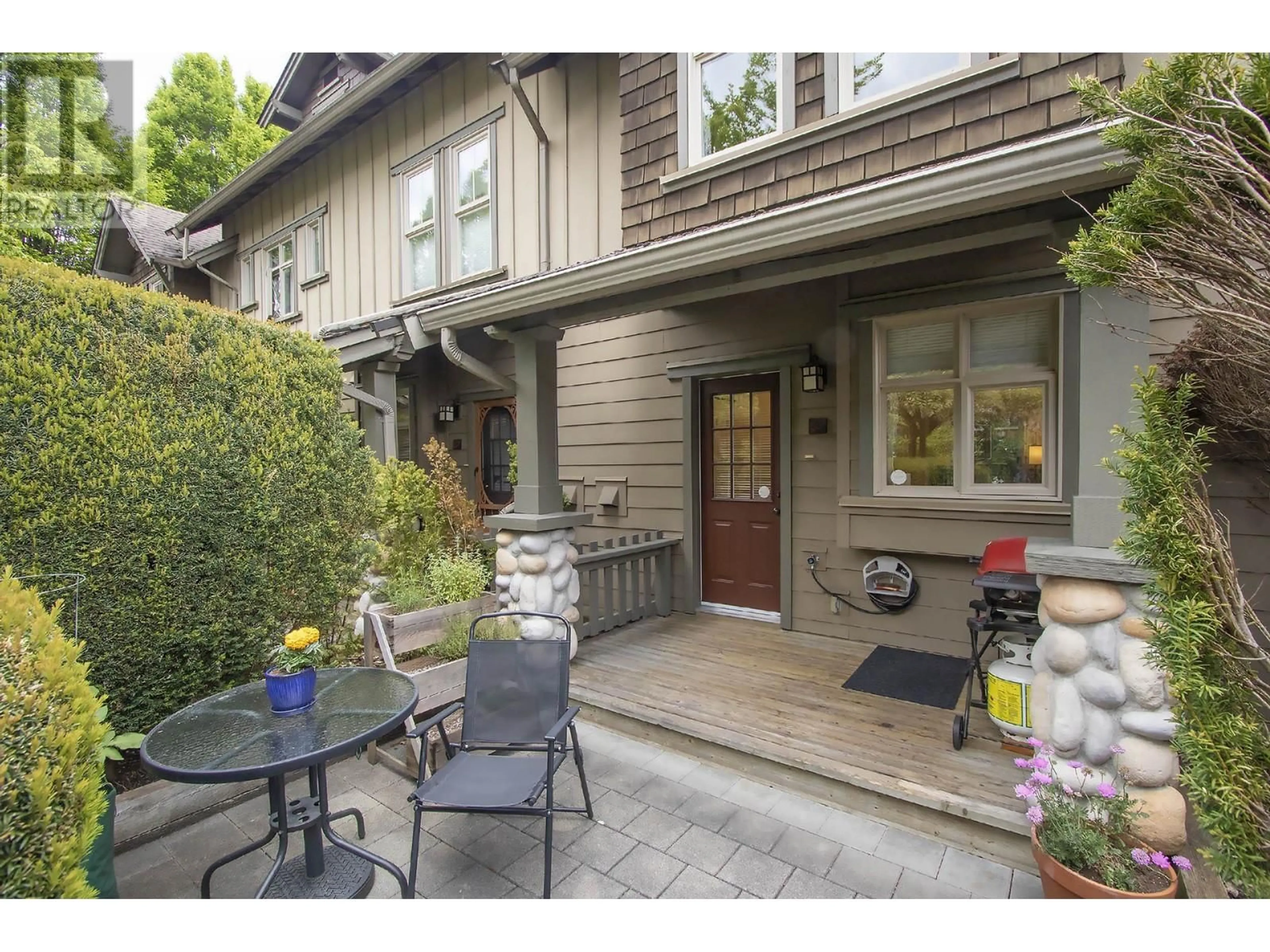 Patio, street for 234 - 18 JACK MAHONY PLACE, New Westminster British Columbia V3L5V8