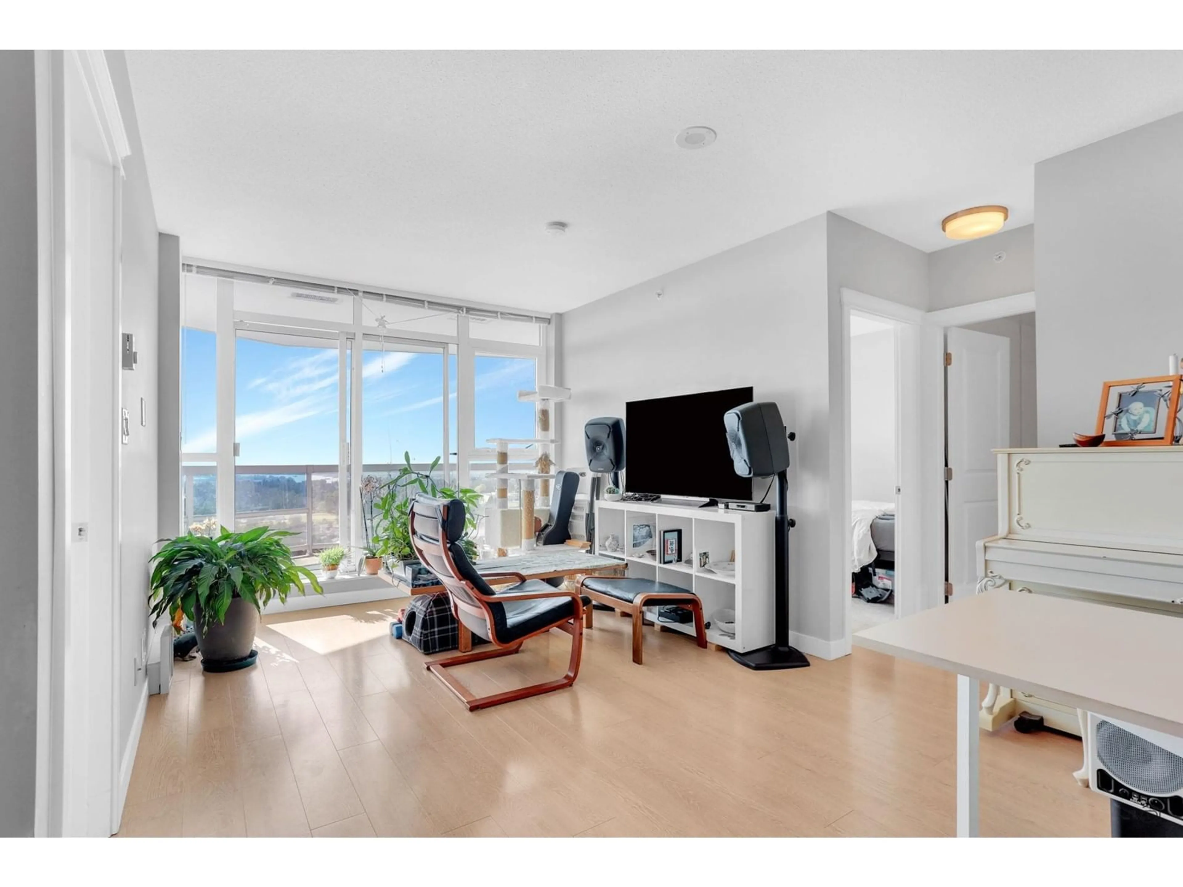 Living room with furniture, unknown for 2801 - 11967 80, Delta British Columbia V4C0E2