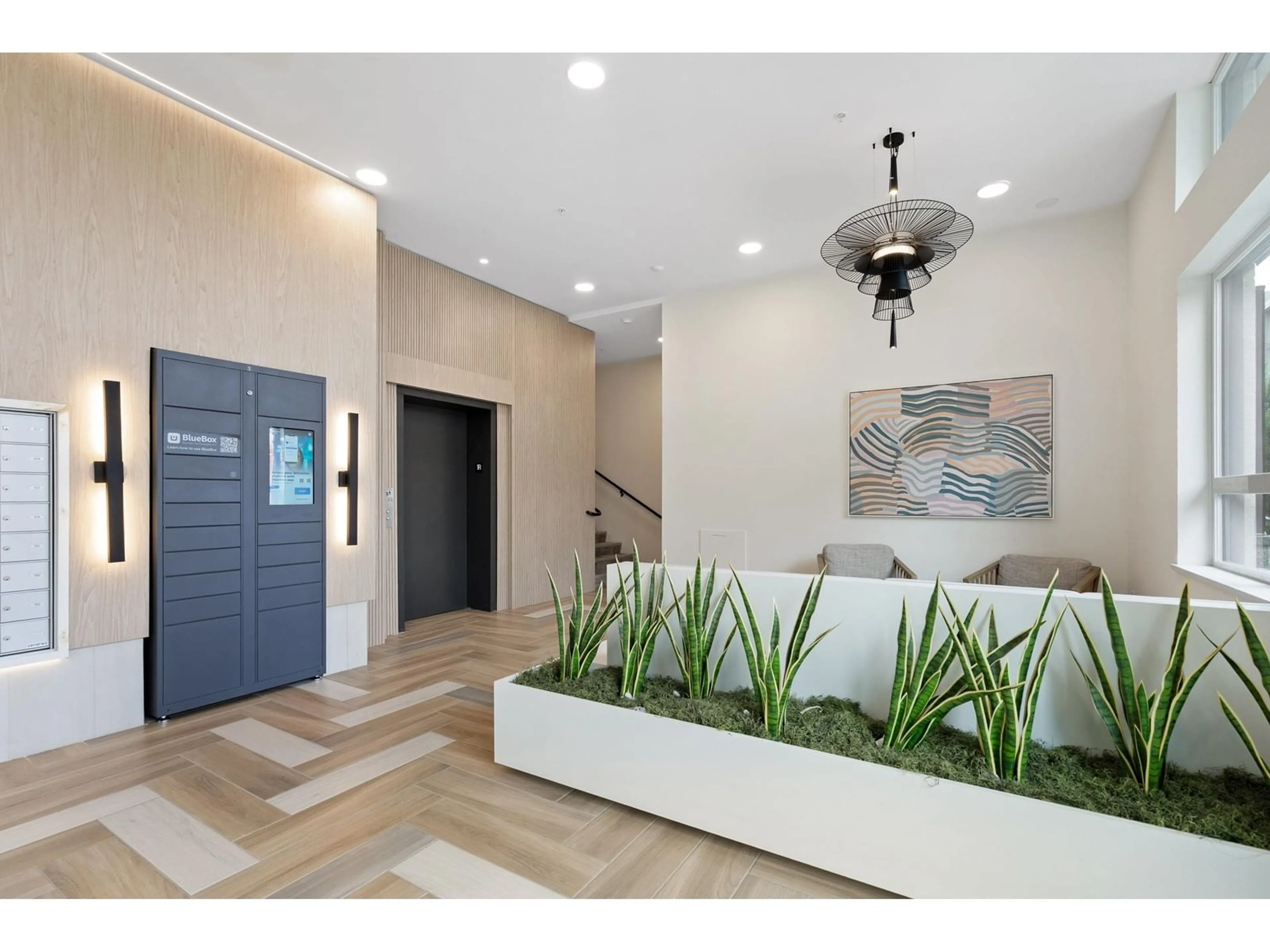 Indoor foyer for 513 - 13439 94A, Surrey British Columbia V3V0G9