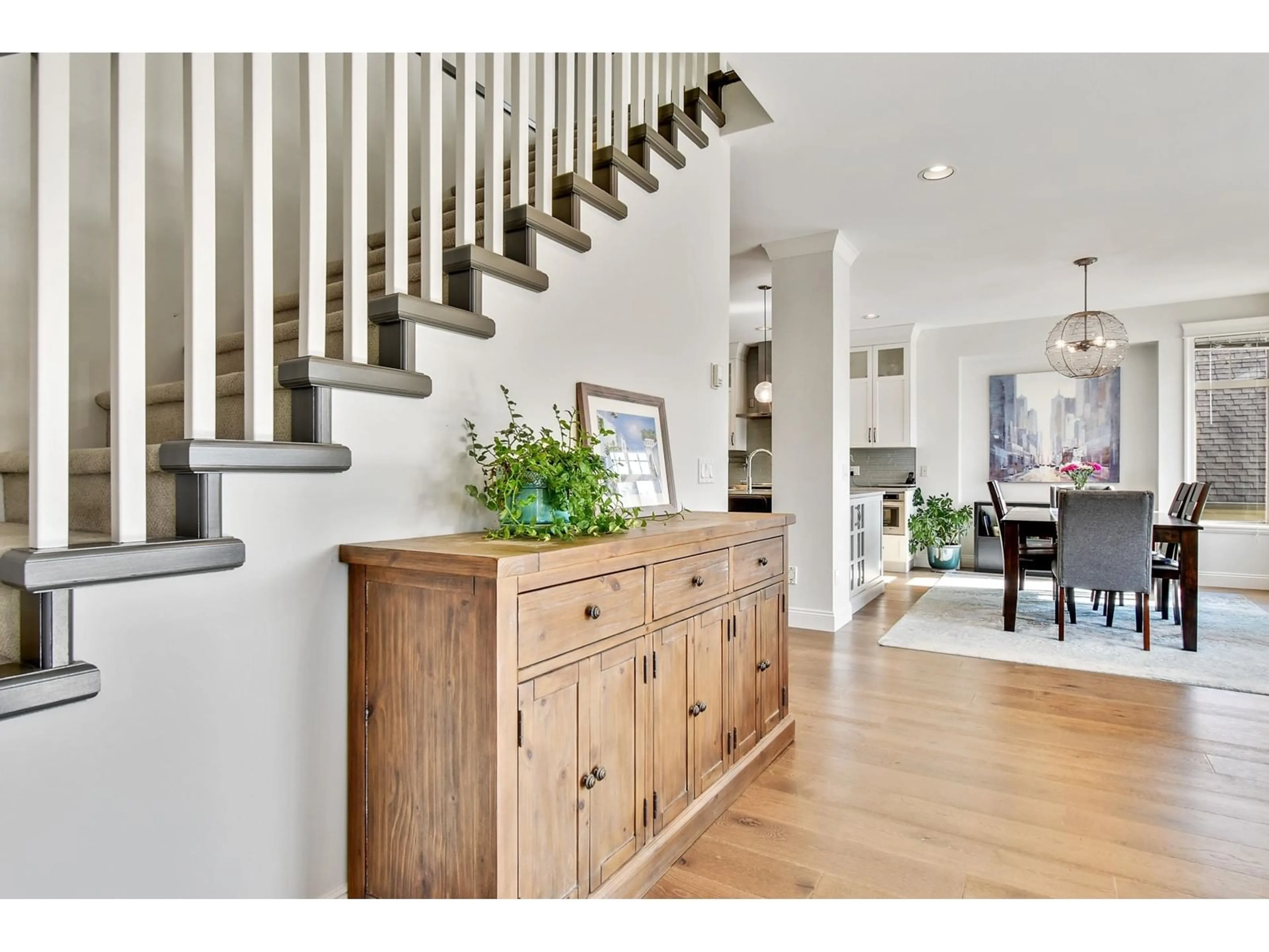 Indoor entryway for 31493 SPUR, Abbotsford British Columbia V2T6W9