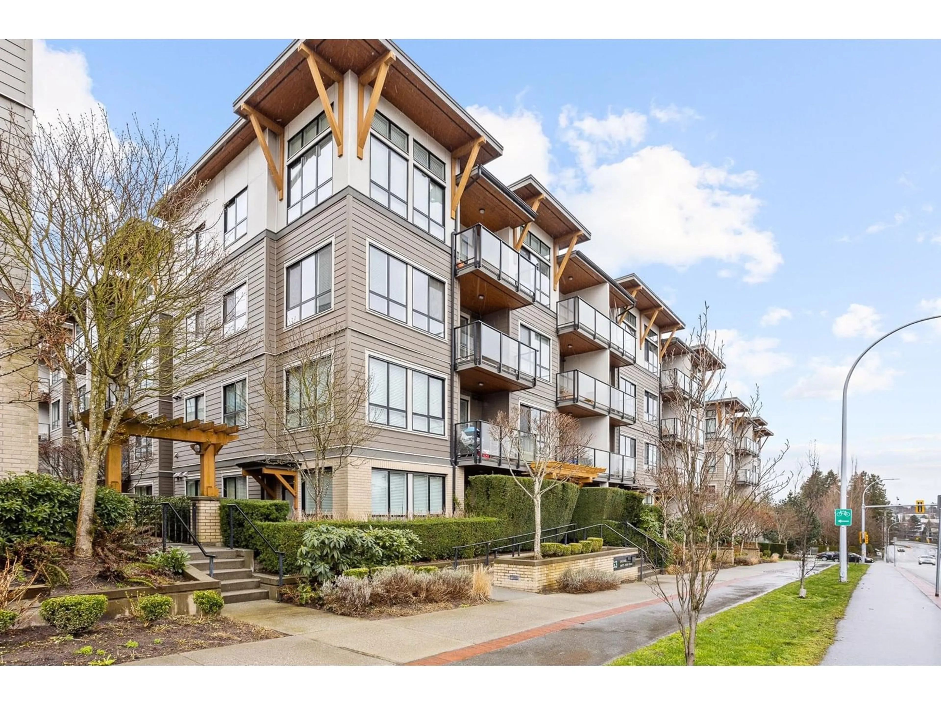 Unknown for 106 - 10477 154, Surrey British Columbia V3R0C6