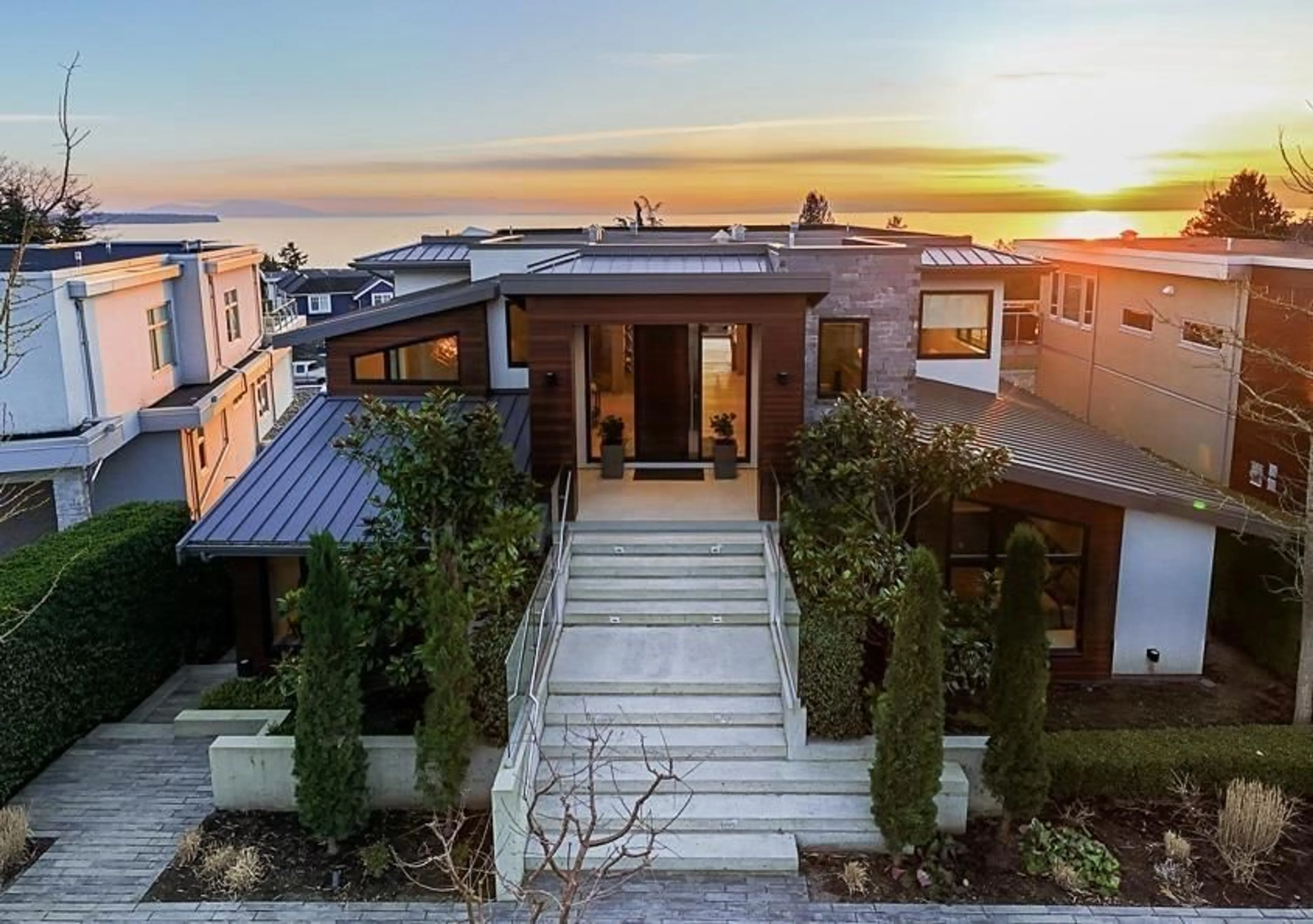 Unknown for 14448 BLACKBURN, White Rock British Columbia V4B3A4