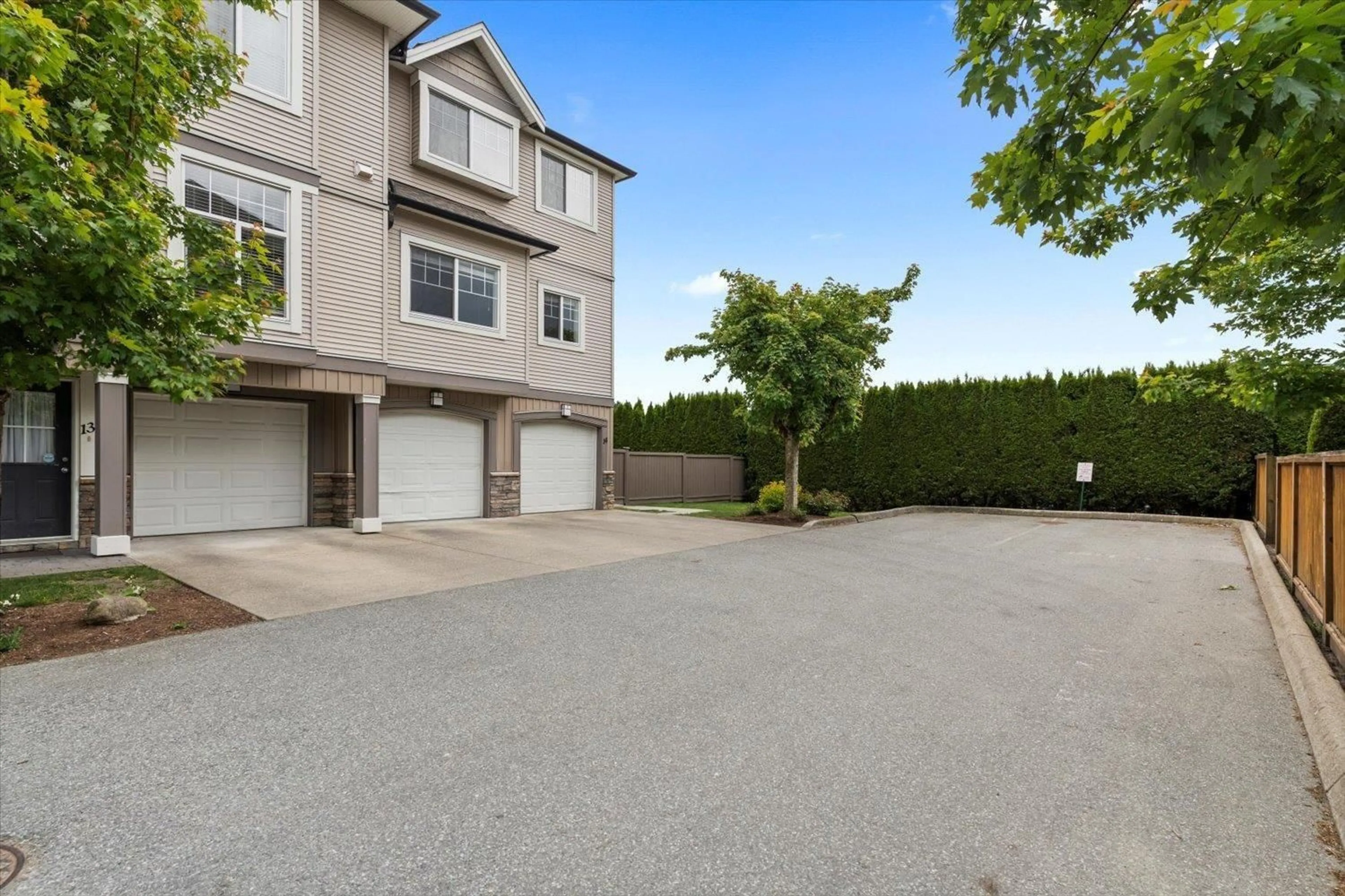A pic from outside/outdoor area/front of a property/back of a property/a pic from drone, street for 14 - 9140 HAZEL STREET, Chilliwack British Columbia V2P0C2