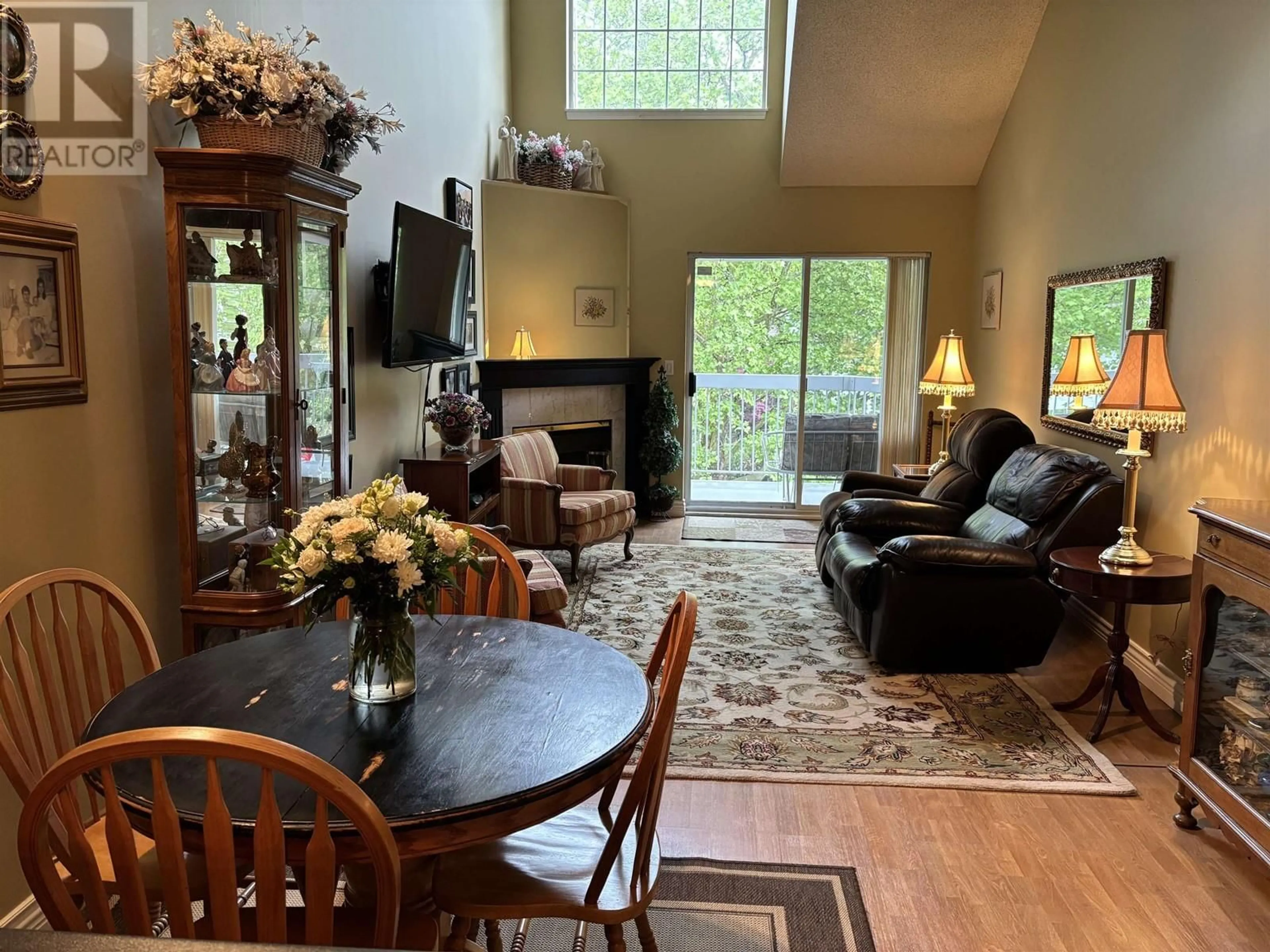 Living room with furniture, unknown for 320 - 22514 116 AVENUE, Maple Ridge British Columbia V2X0N8