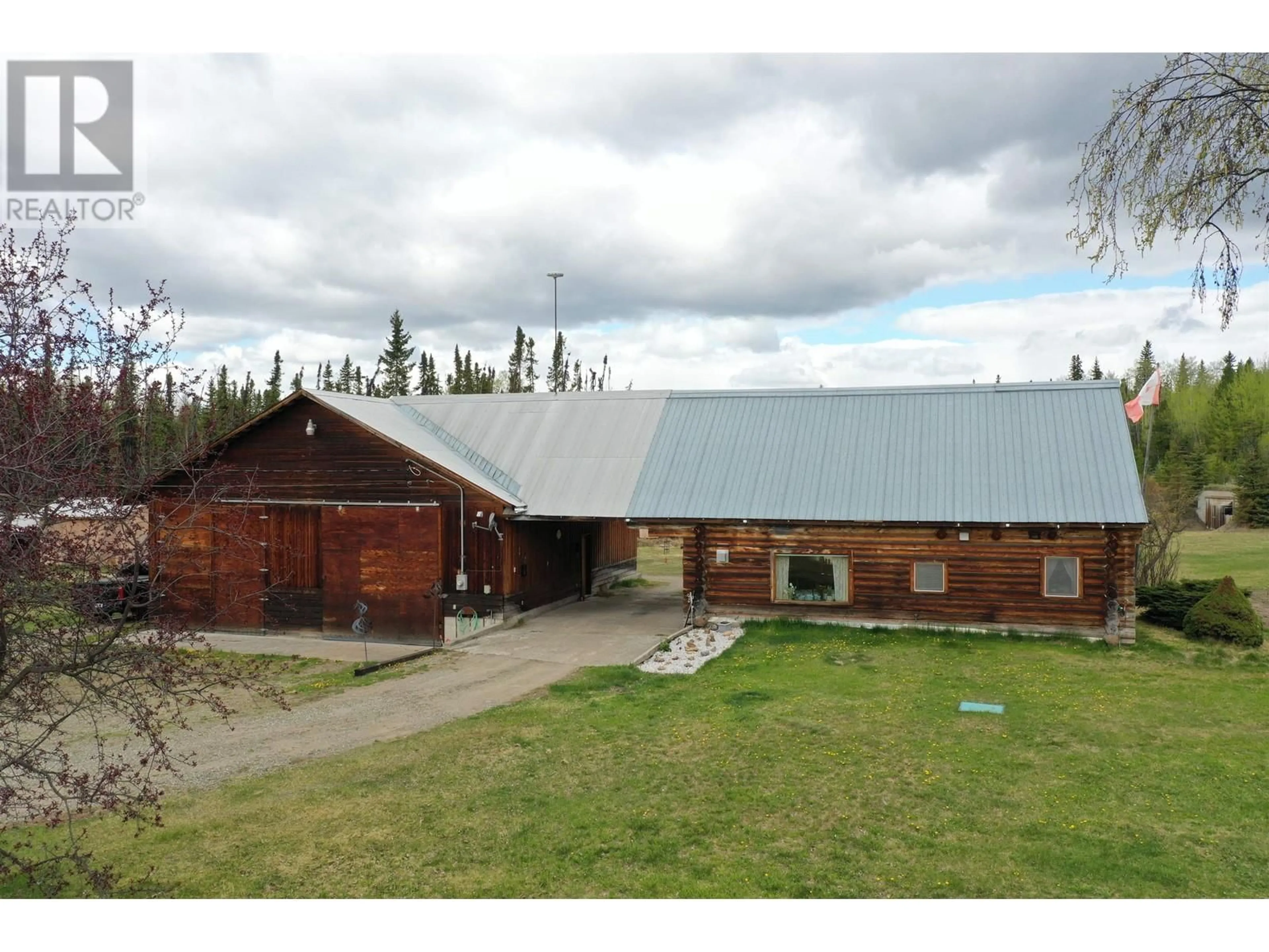 A pic from outside/outdoor area/front of a property/back of a property/a pic from drone, building for 492 YETTA ROAD, Quesnel British Columbia V2J3H9
