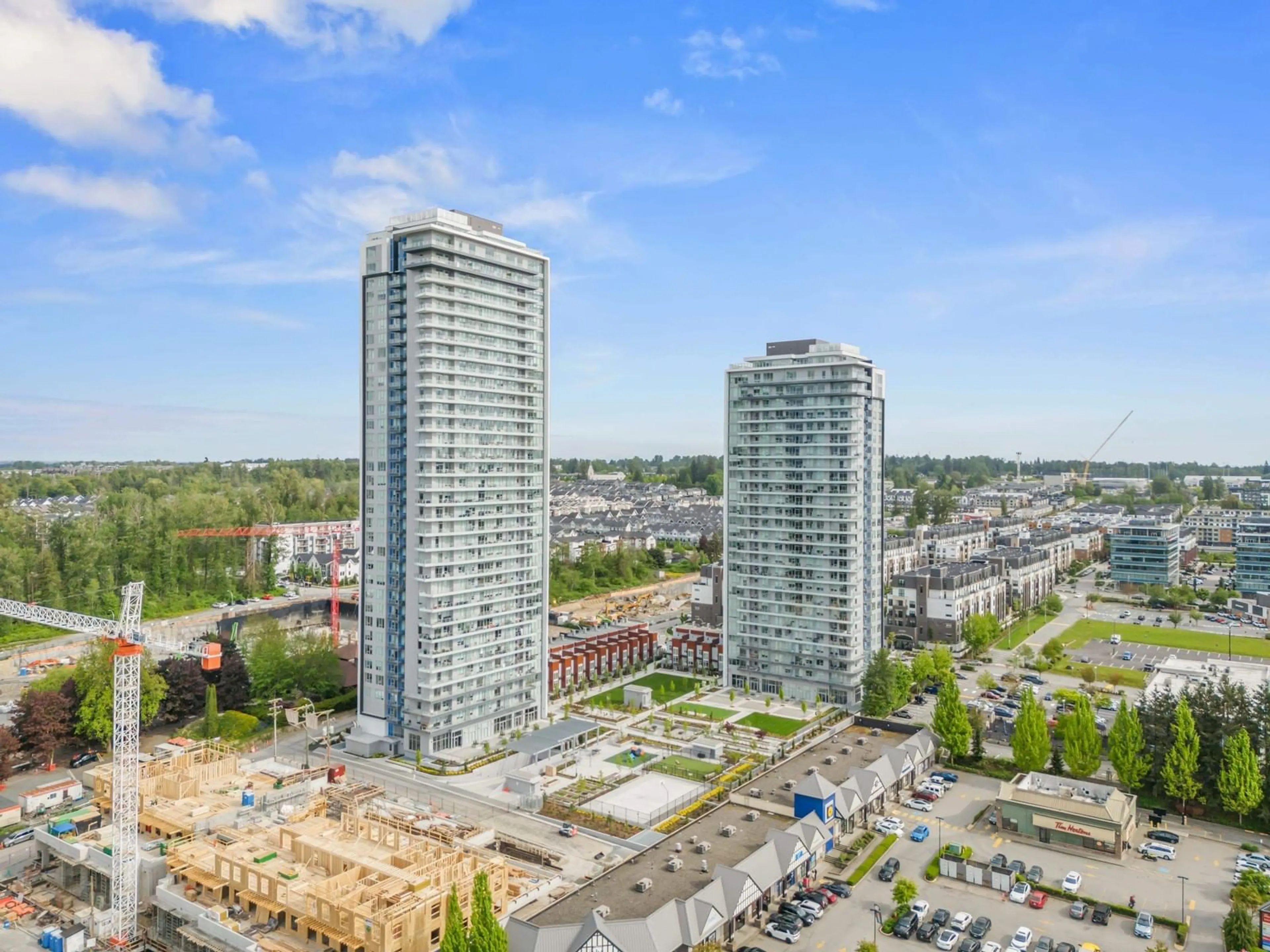 A pic from outside/outdoor area/front of a property/back of a property/a pic from drone, city buildings view from balcony for 802 - 20065 85, Langley British Columbia V2Y3Y4