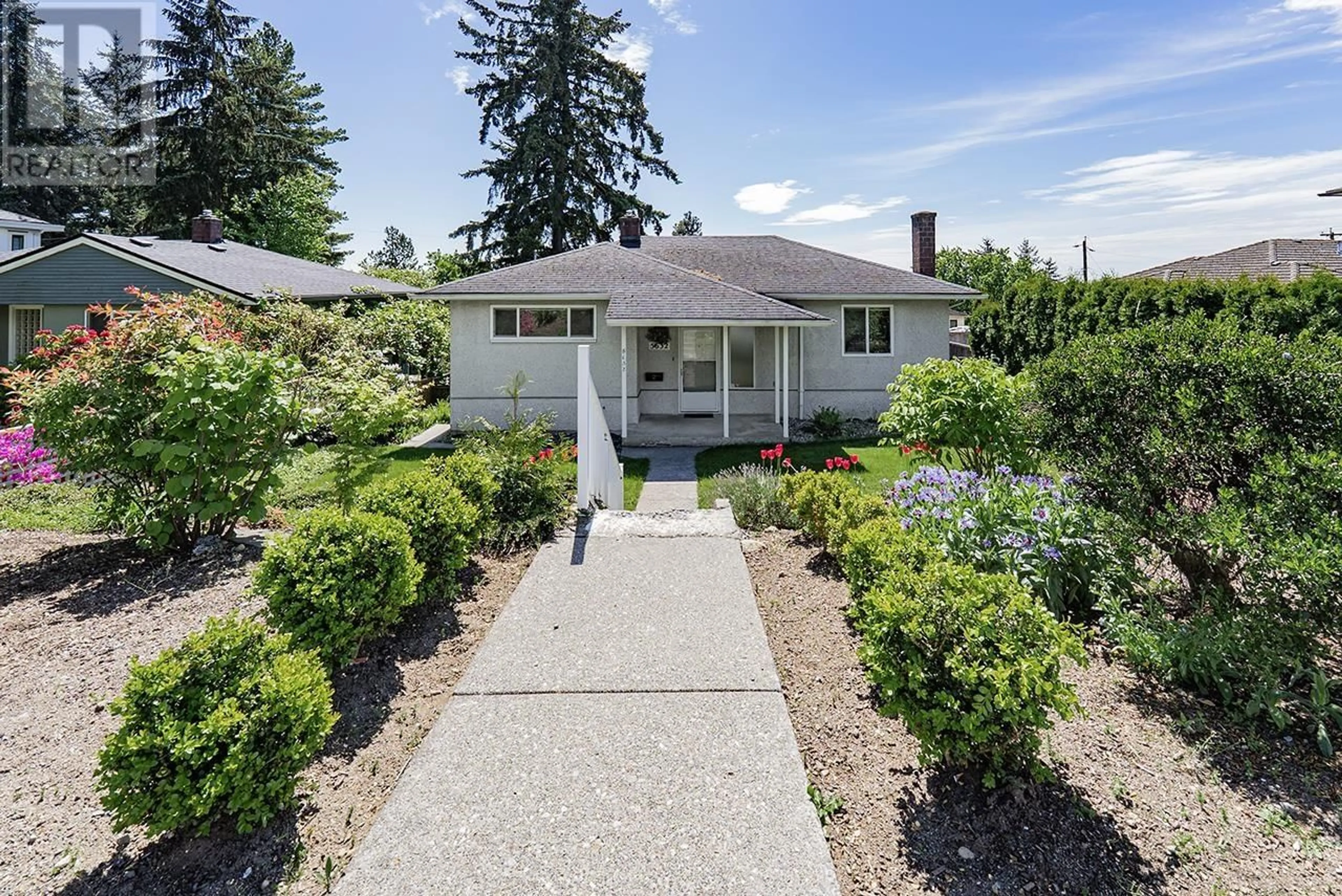 Unknown for 5632 CARSON STREET, Burnaby British Columbia V5J2Z5