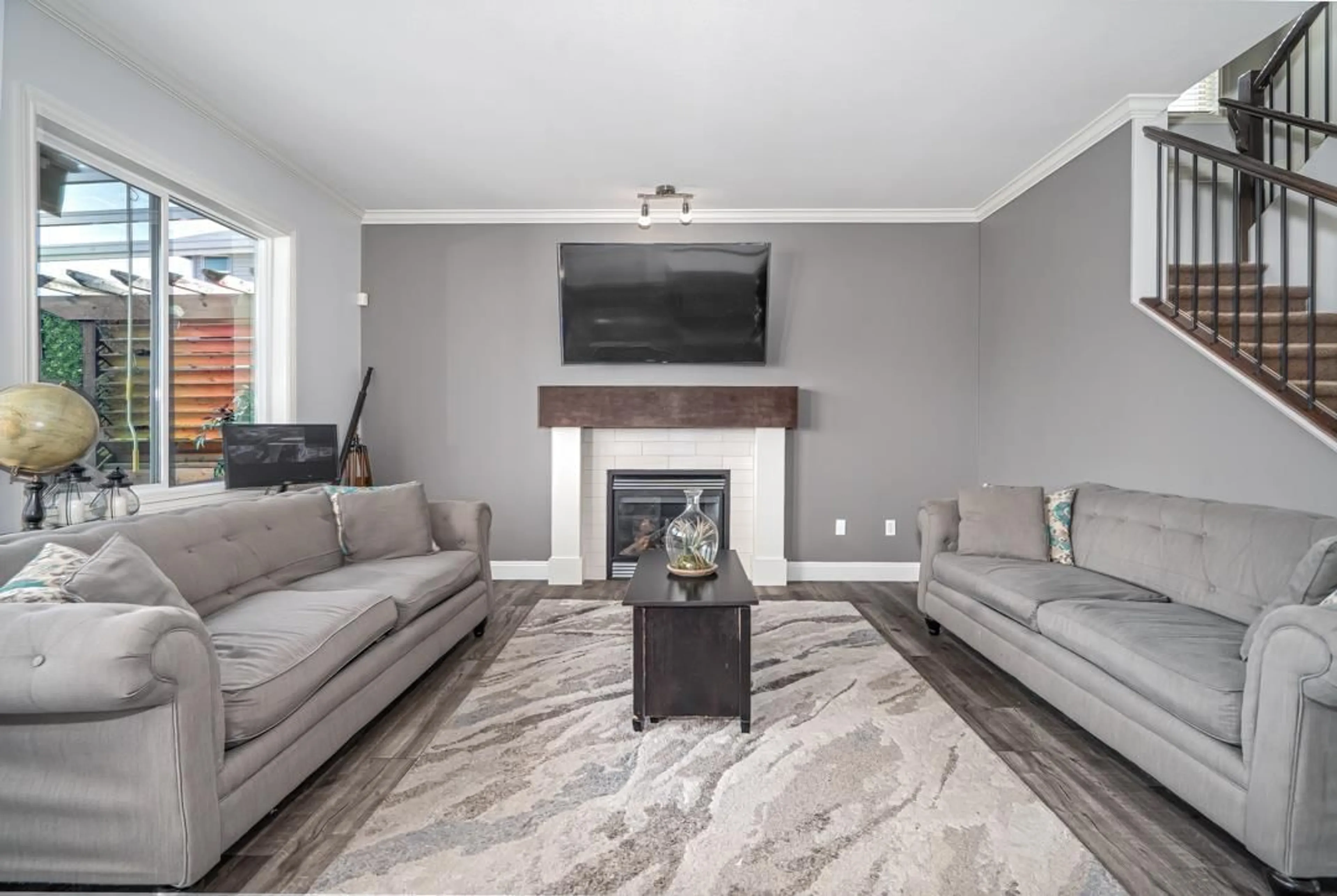 Living room with furniture, unknown for 6614 SOUTHDOWNE PLACE, Chilliwack British Columbia V2R0H5