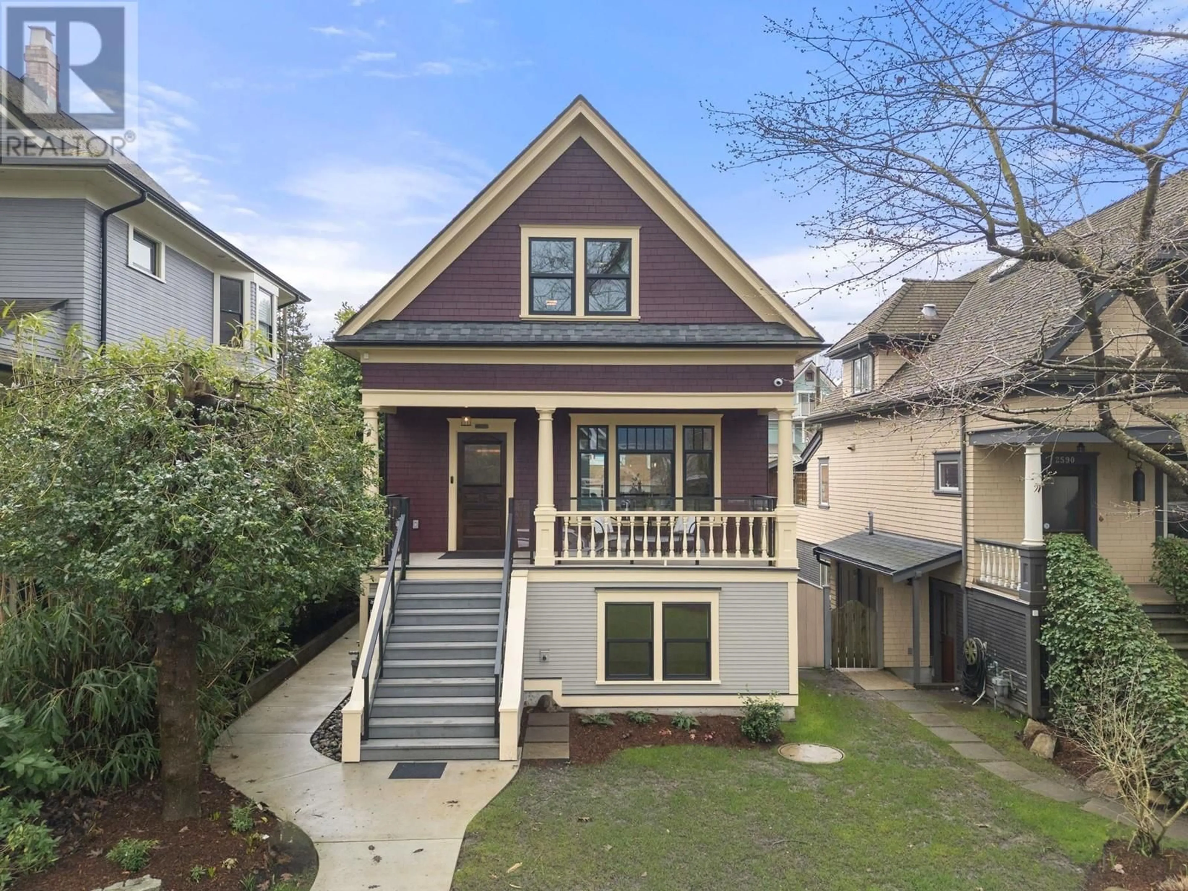 Home with vinyl exterior material, street for 2592 ETON STREET, Vancouver British Columbia V5K1J7